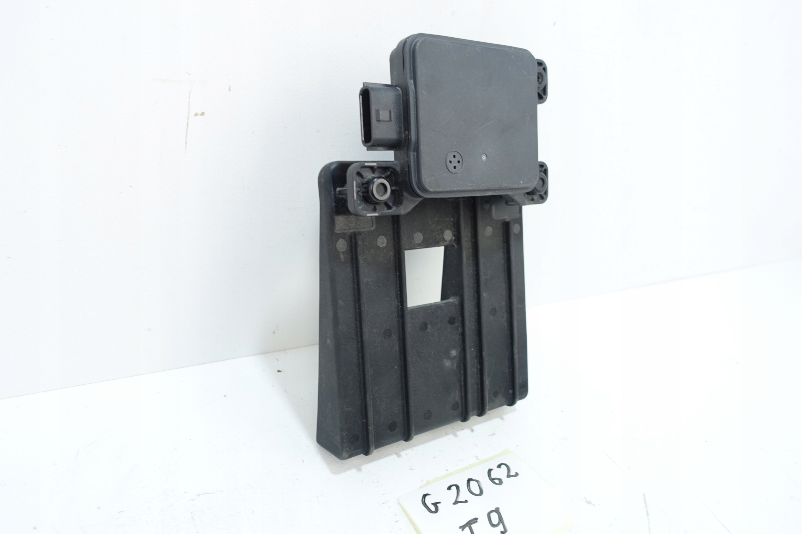 HYUNDAI IONIQ V 2021- module STERWONIK RADAR ACC front 99110-G1000