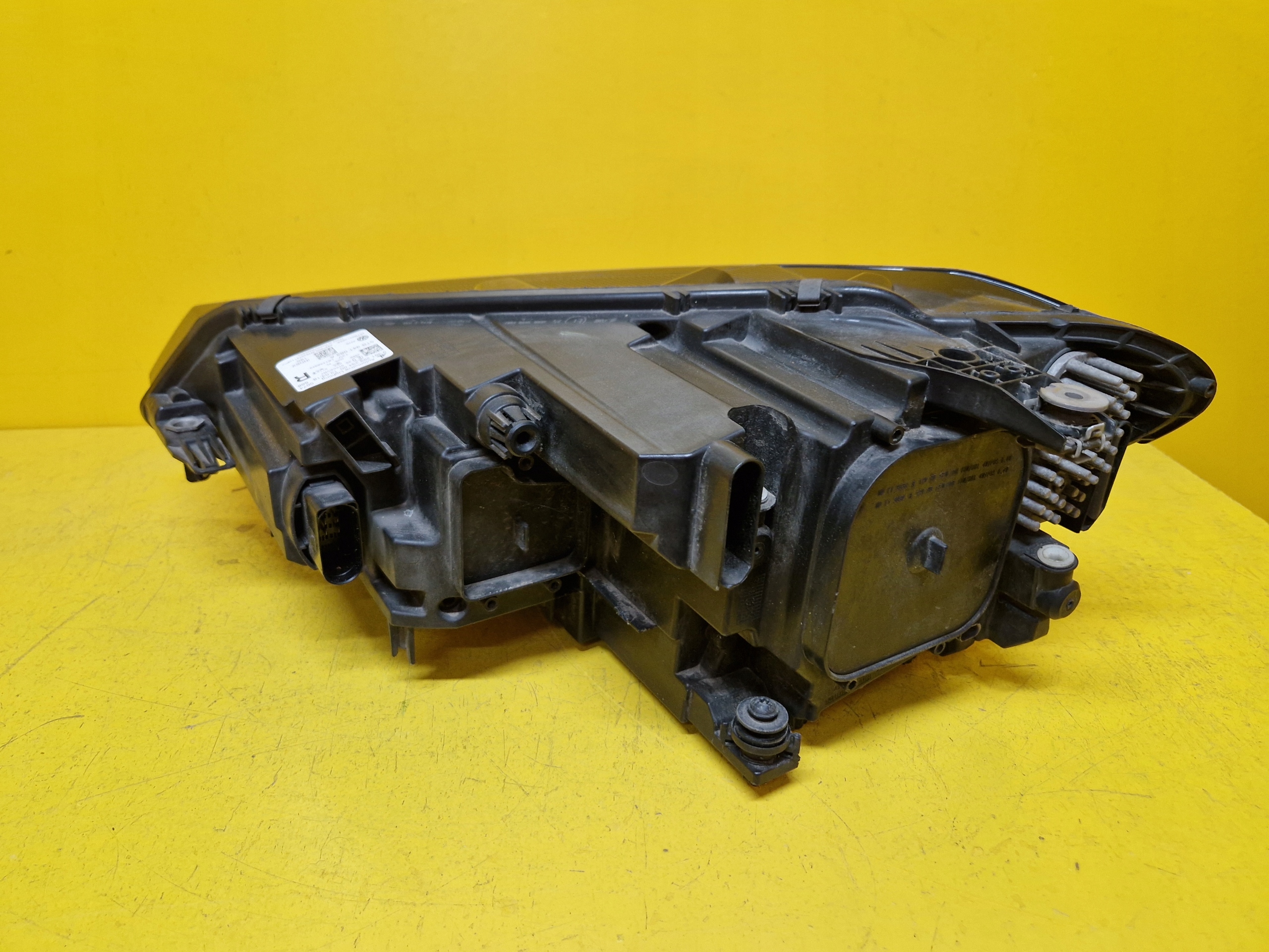 vw Touran III фара правая full led 5TB941082A