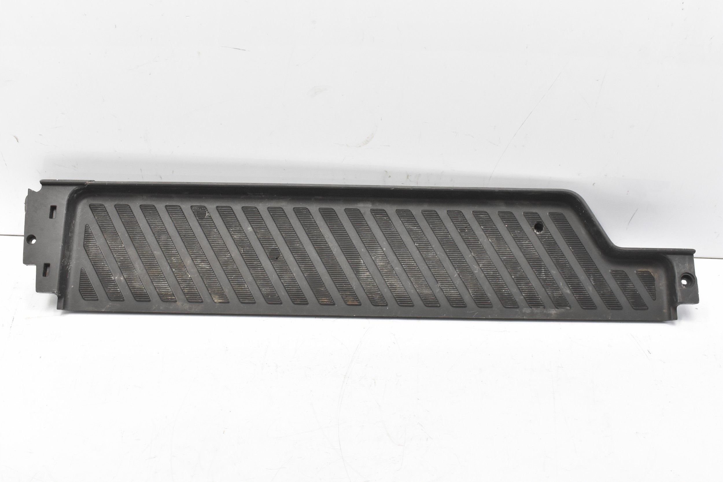 Ступінь ліва A9066860610 MERCEDES SPRINTER 906