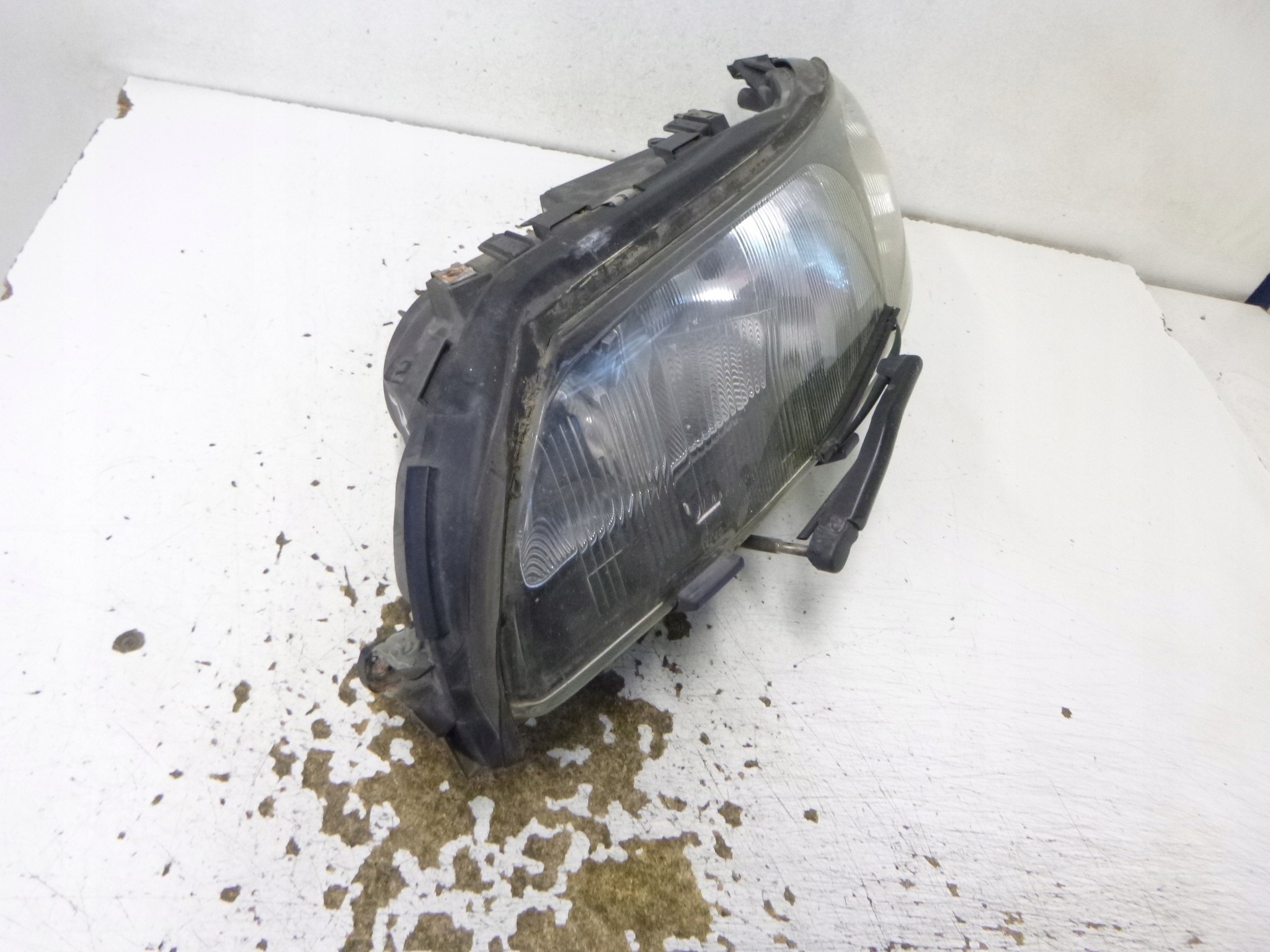 Reflektor light left Volvo V70 II S60 00-04 EURO 8620686
