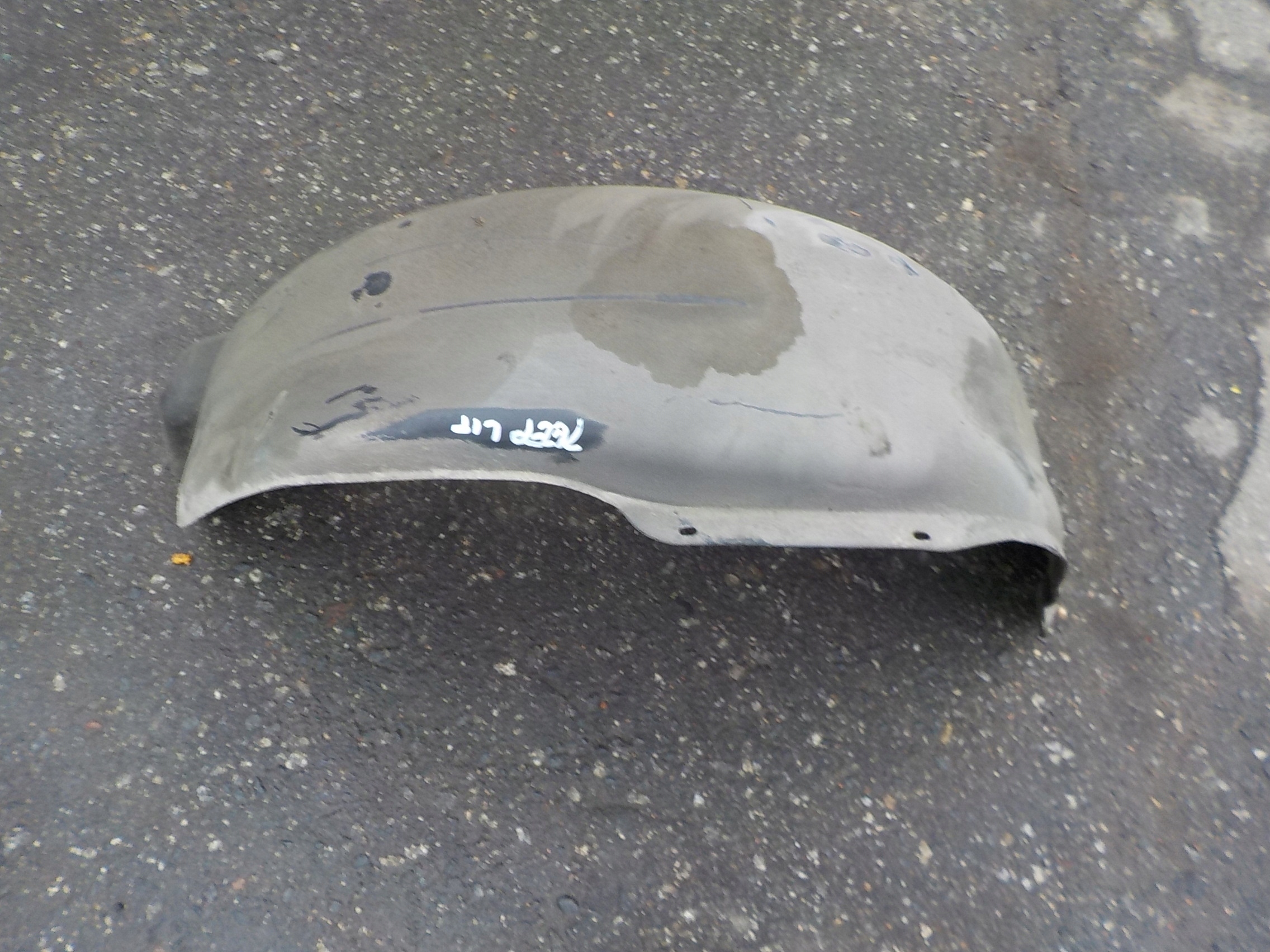 mudguard left rear part jeep cherokee KJ 2005r