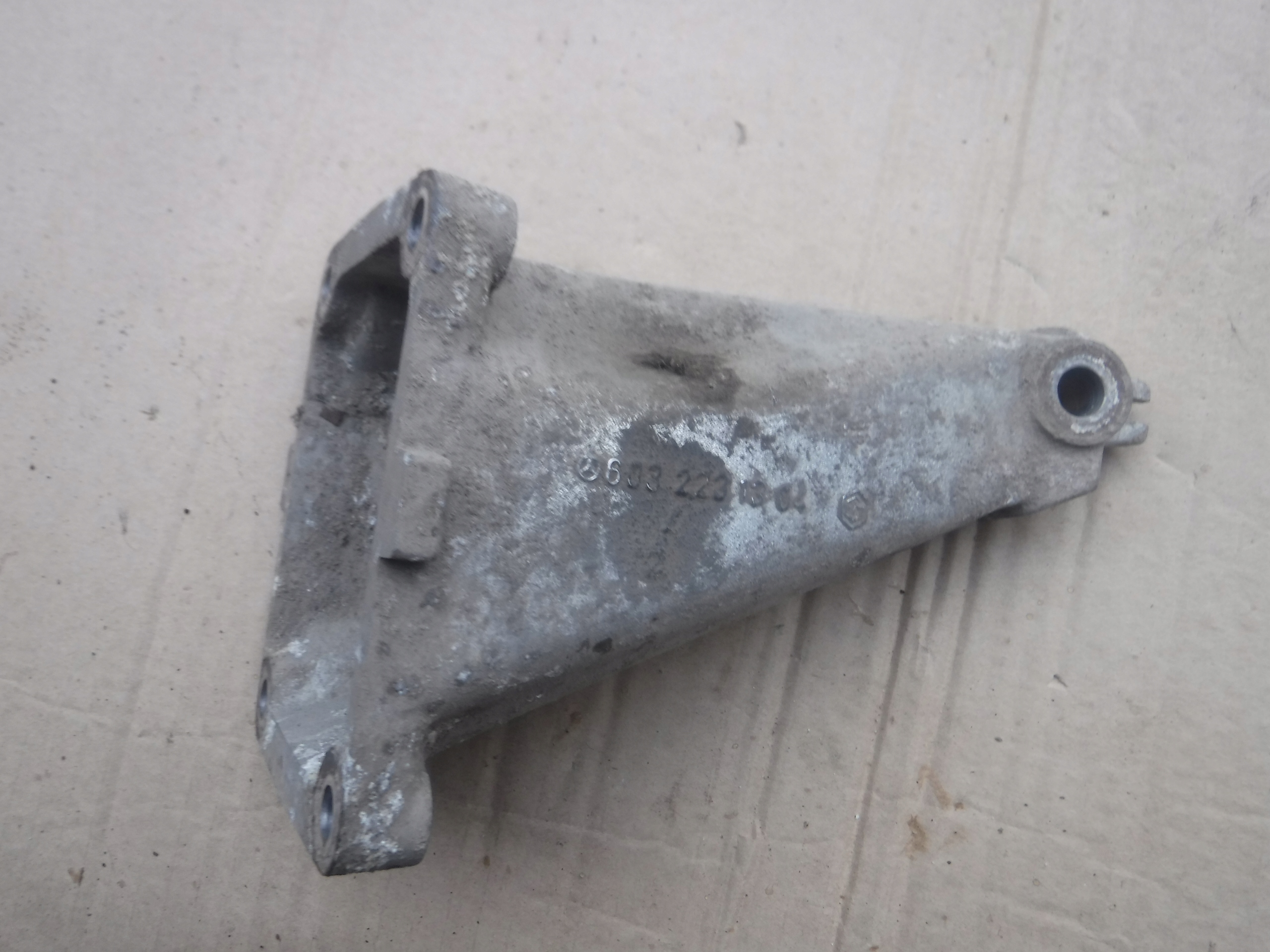 MERCEDES W124 engine mount 6032231204 3,0e 4 matic
