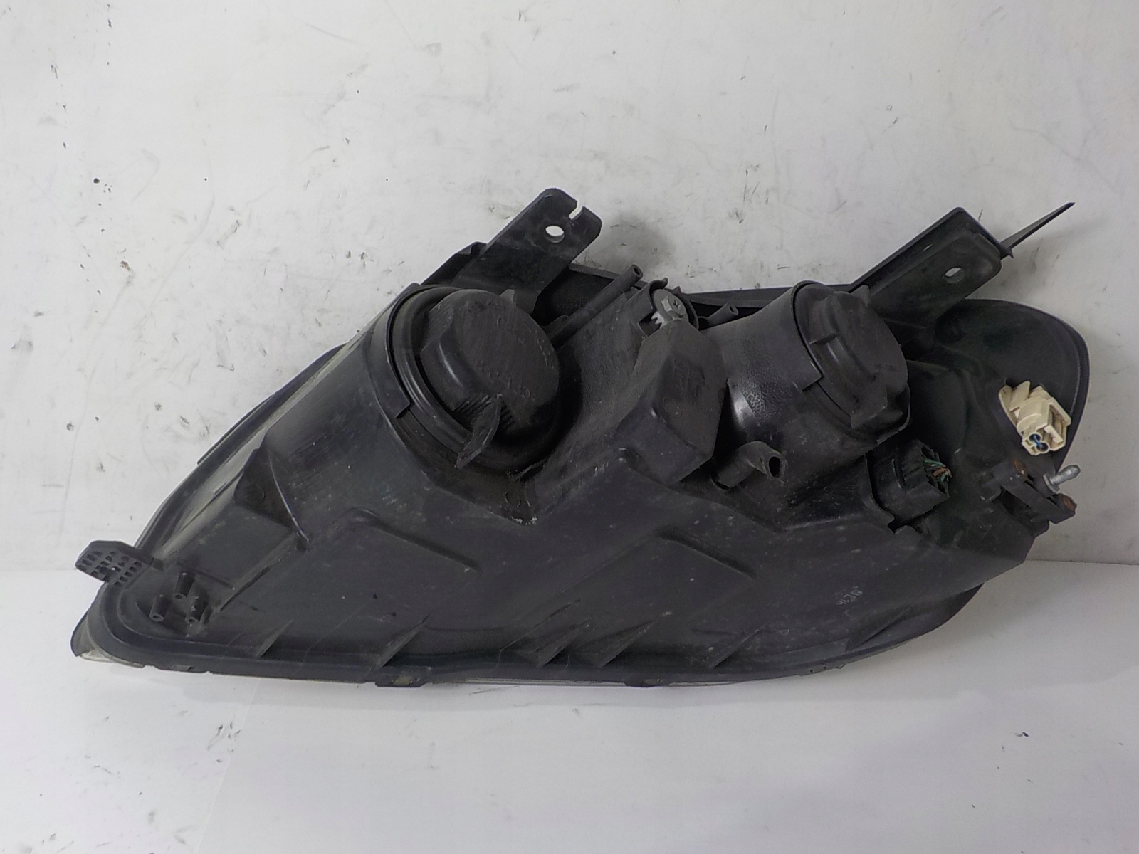 CHEVROLET CAPTIVA light right front front UK