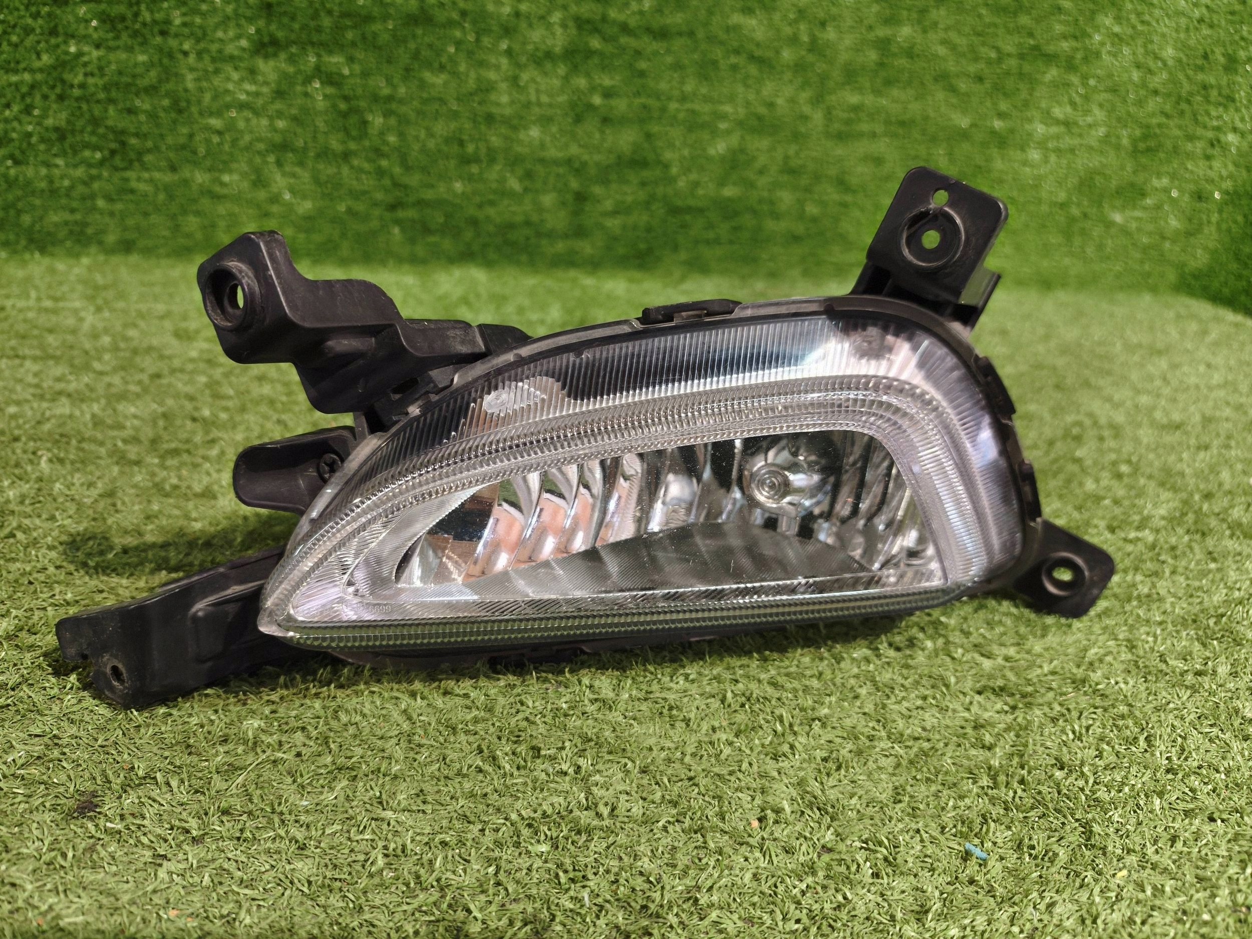 fog light left front HYUNDAI TUCSON III 15- NR.240