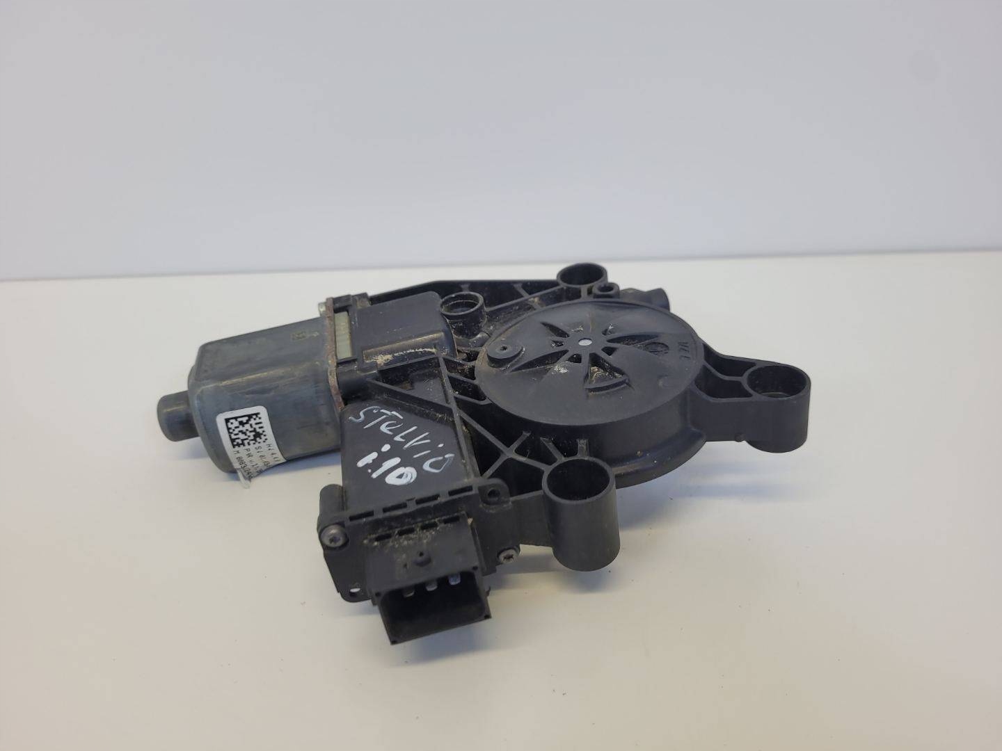 mini motor windows rear part left side Alfa Romeo Stelvio 2017 0130822071