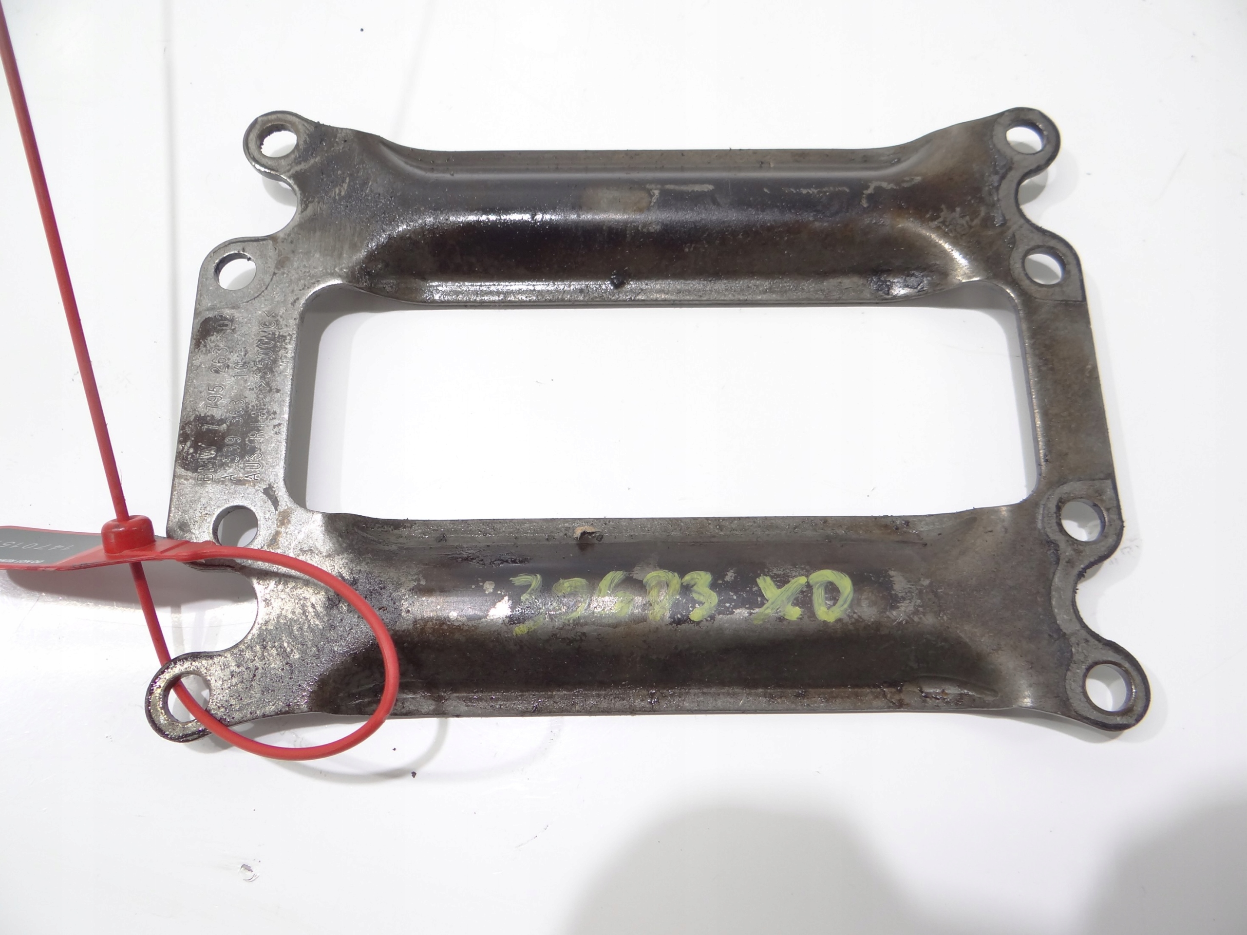 USZTYWNIENIE BLOKU BMW E60 3.0 D 7795263