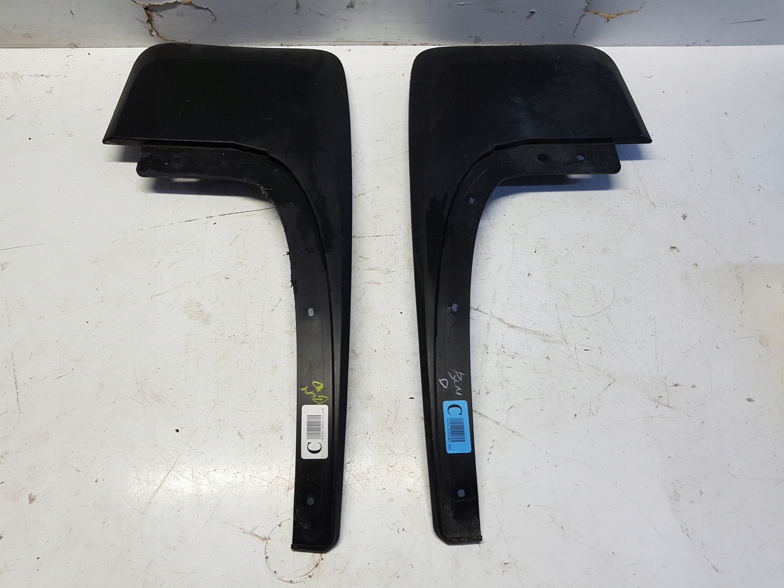 FORD RANGER IV V 2021 БРИЗГОВИКИ ЛІВИЙ І ПРАВИЙ ЗАДНІЙ