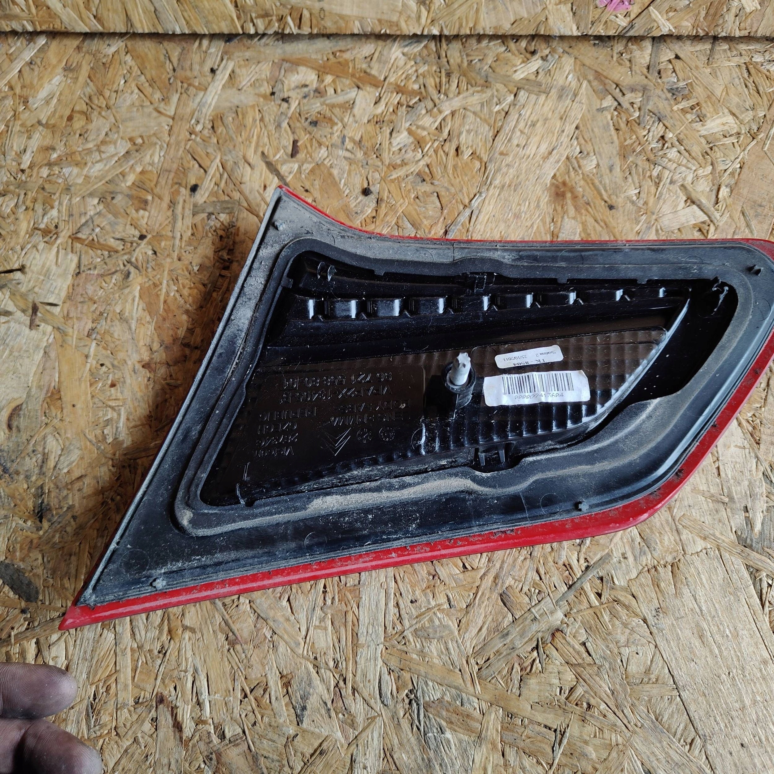 light rear w klapie rear part side left Citroen C4 II 9672155880