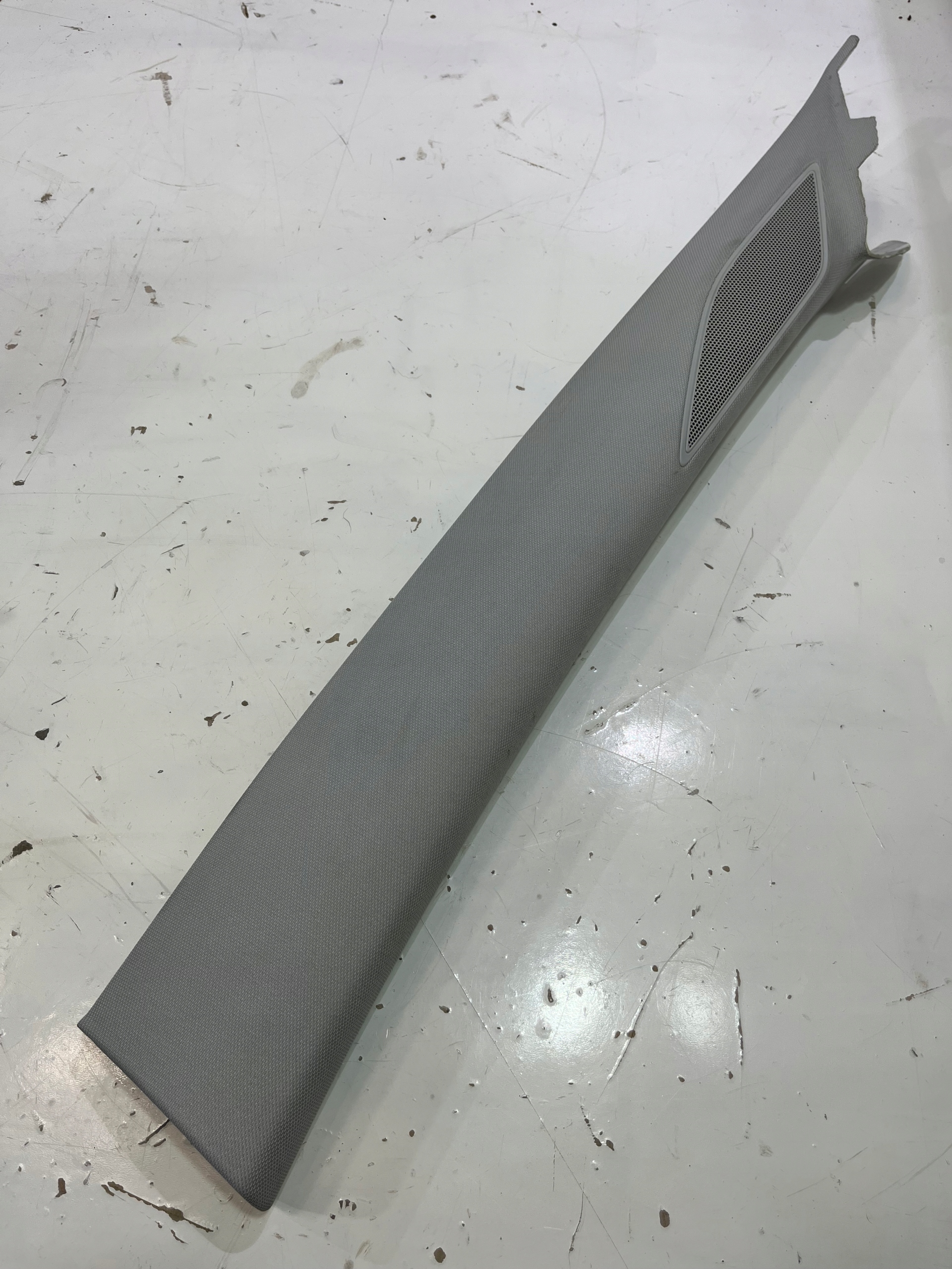 5G0867233| 888.117.006K000476 - КРЫШКА СТОЙКИ ЛЕВАЯ ПЕРЕДНЯЯ VW GOLF VII 5G0867233