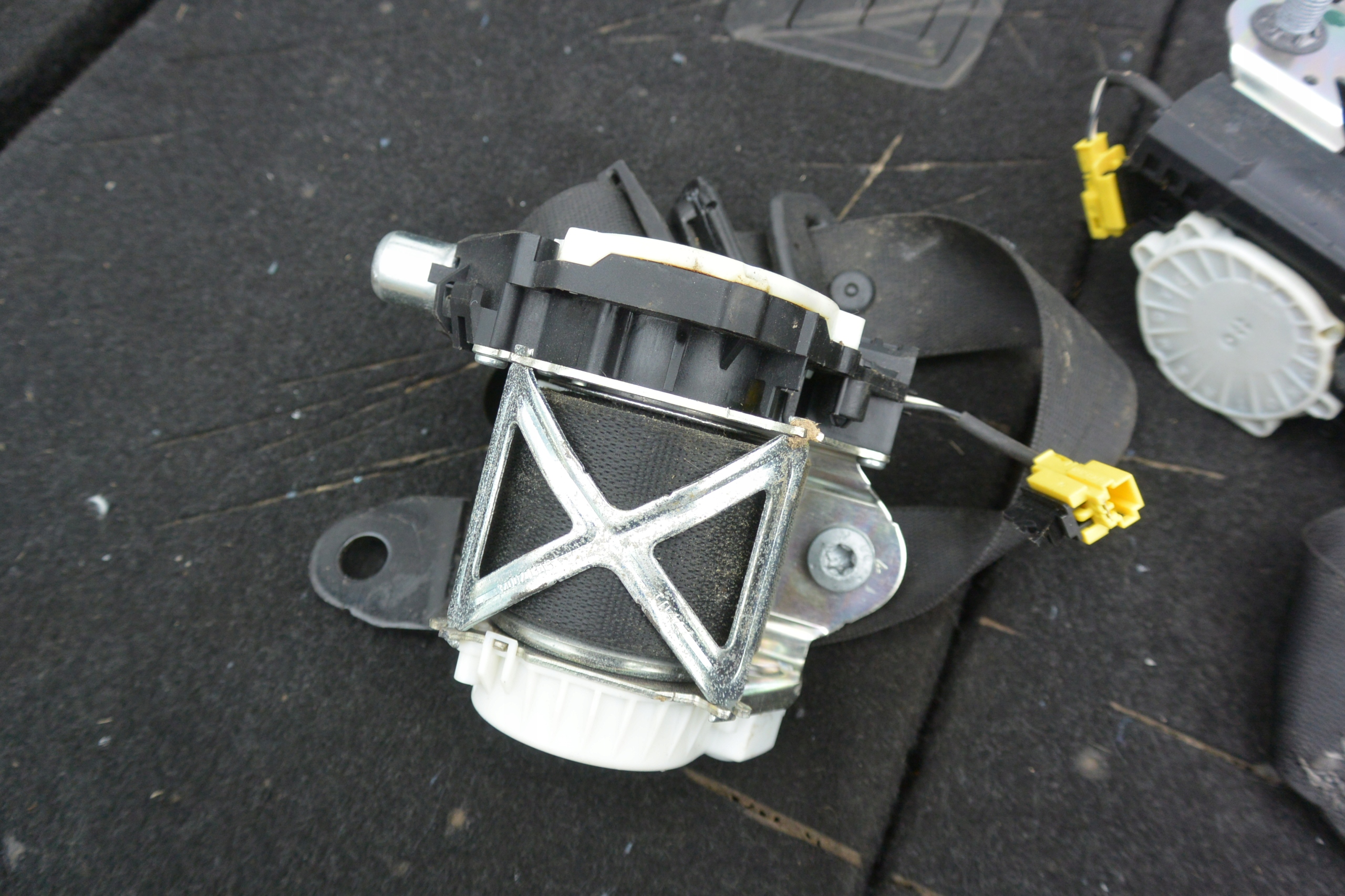 GURTEN SICHERHEITS RECHTS LINKS HECK MERCEDES R W251