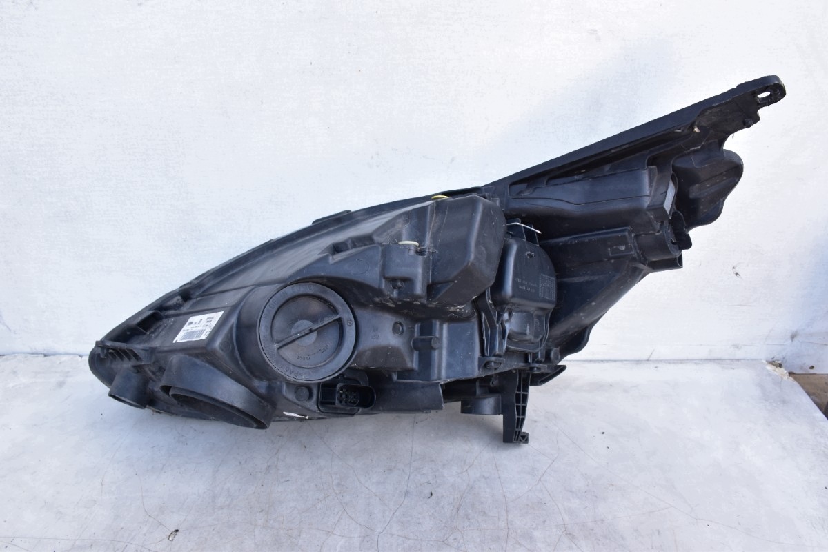 light right front FORD C-MAX MK2 2010-2015R AM51-13W029-BE UK