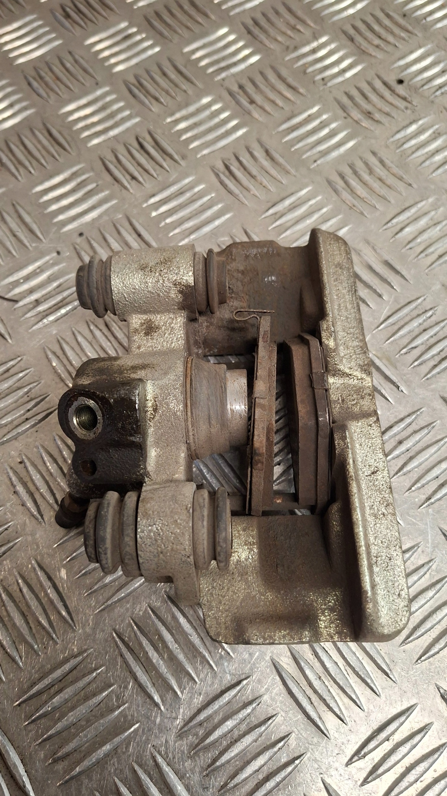 caliper brake right front TOYOTA YARIS and 1.0