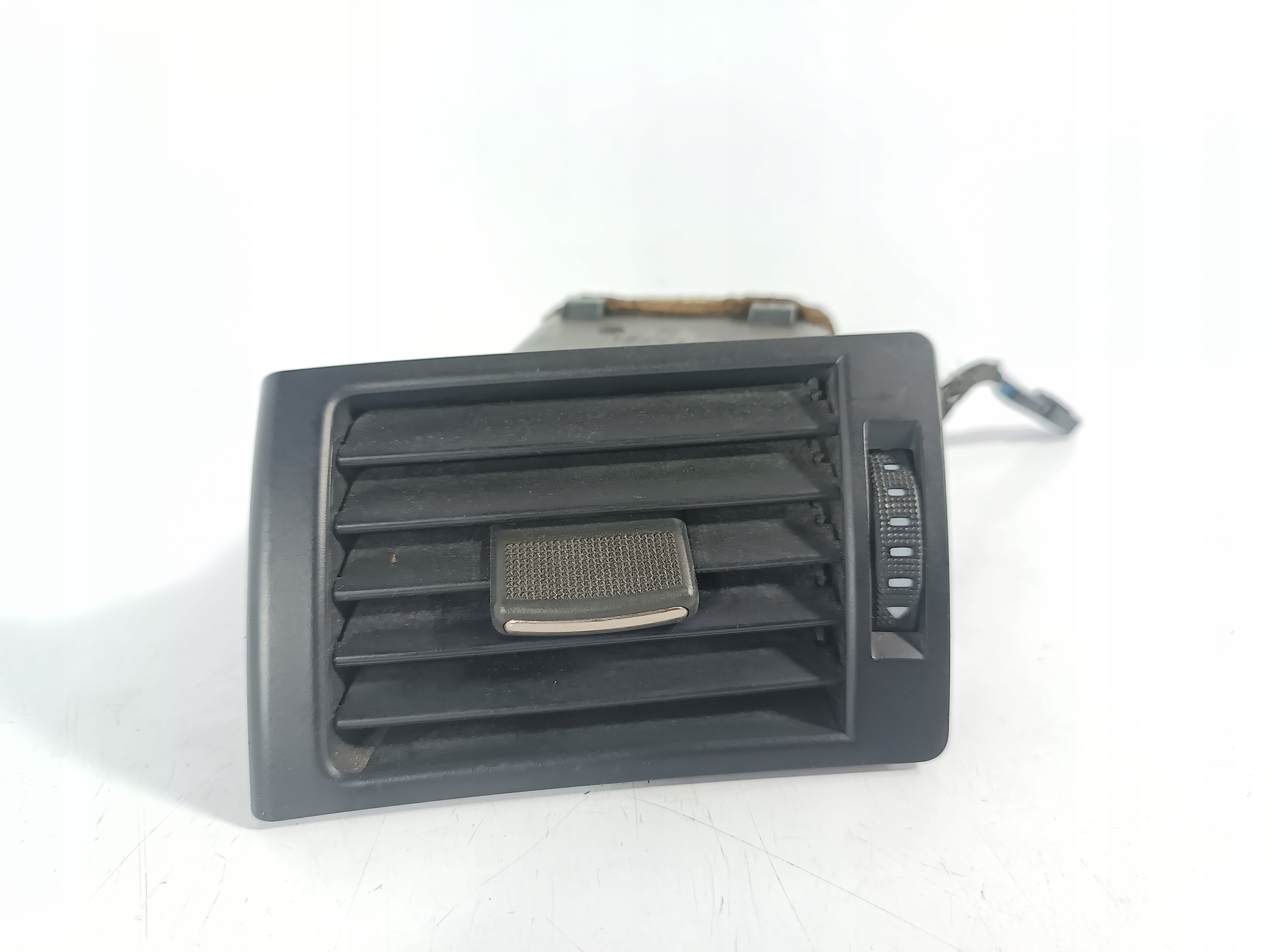 Audi A4 B6 00-05 grid air conditioning devices air left driver´s OE 8E0820901F