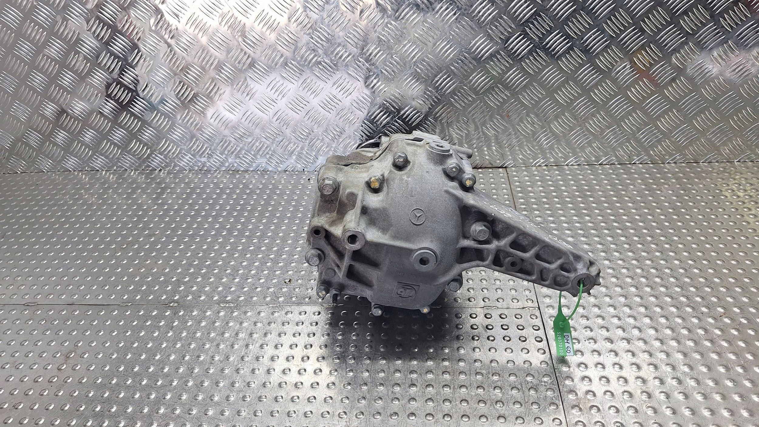 differential diff rear part 4460-310-010 MERCEDES ML W163 2.7 CDI