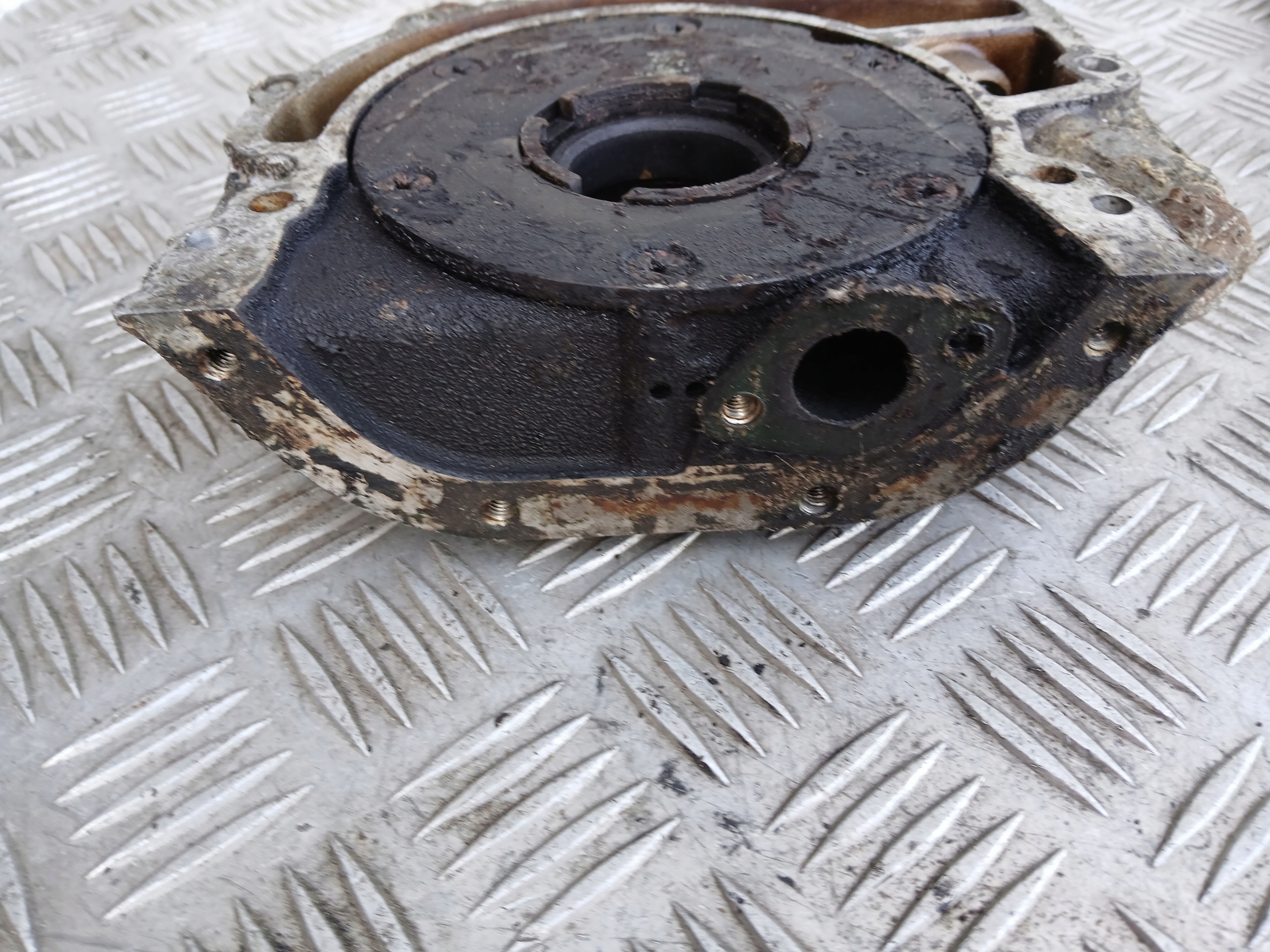 VW Transporter T4 2.4 oil pump 034115109