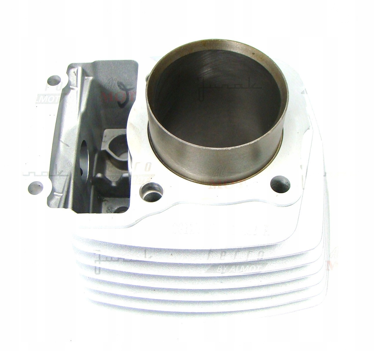 T18020 - JUNAK 131 неполный цилиндр 125CCM