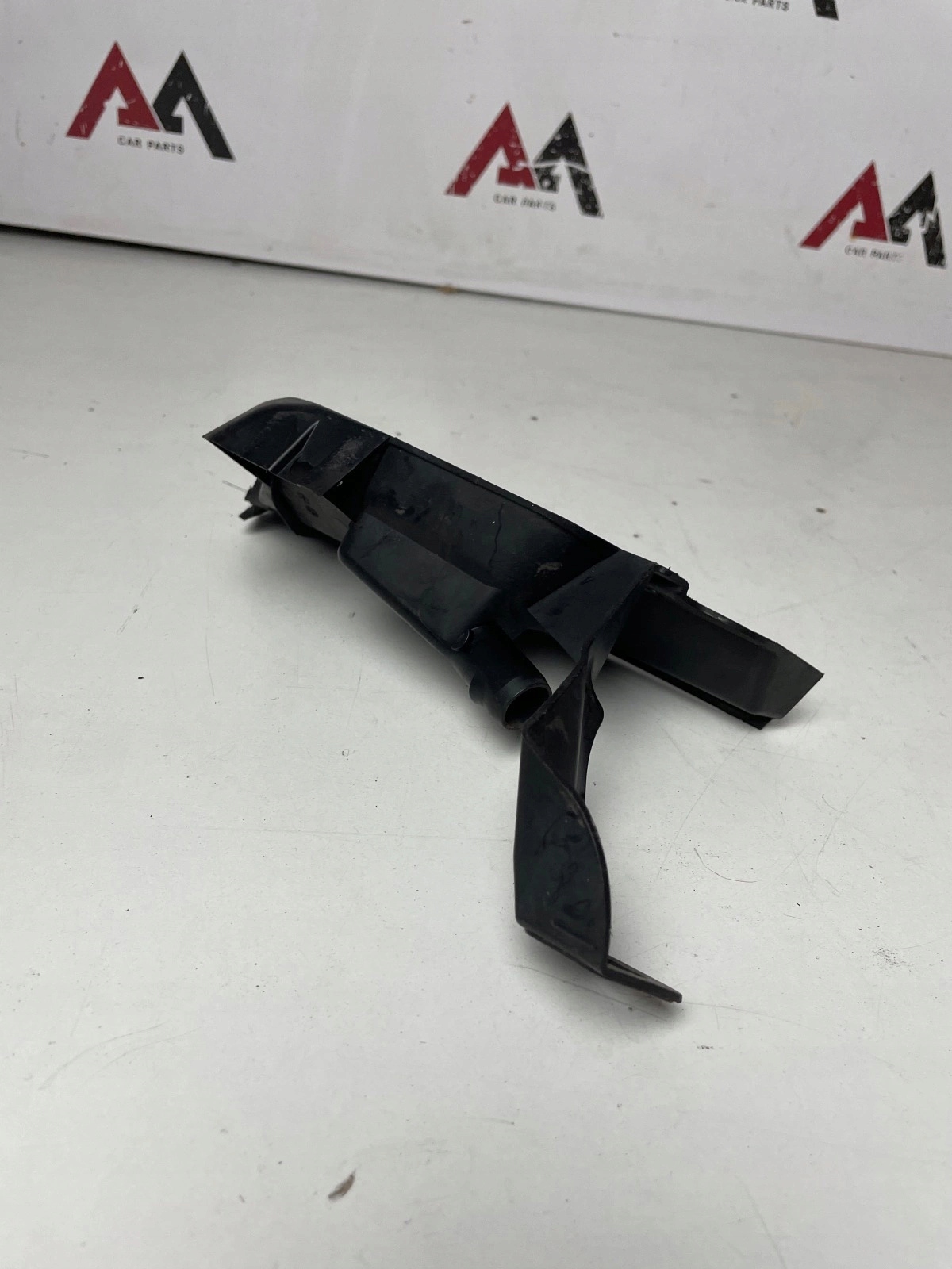 cover corner odplyw under the window left front Opel Zafira C