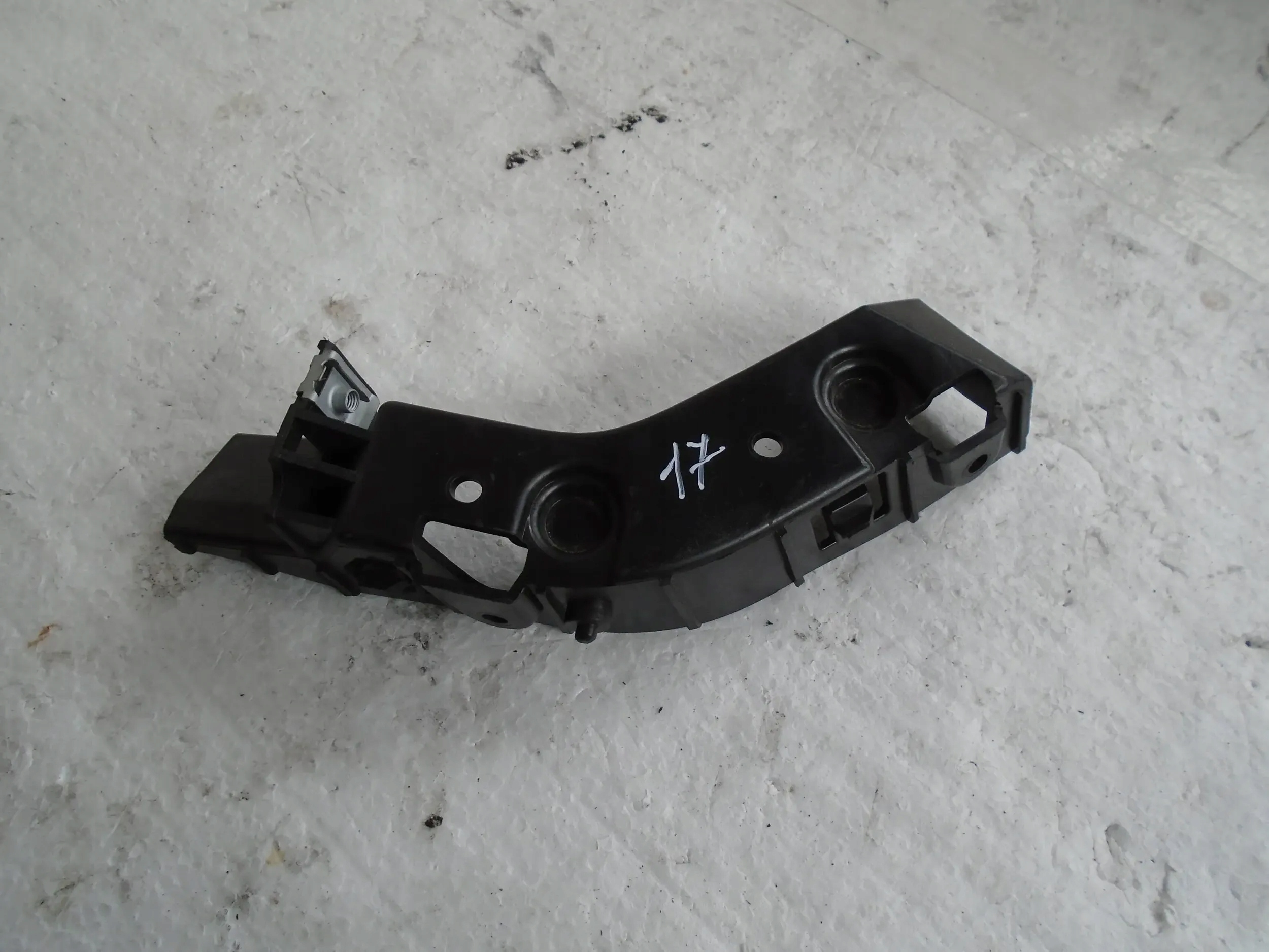 support holder of a bumper front left 9644734280 Citroen Berlingo Partner 02