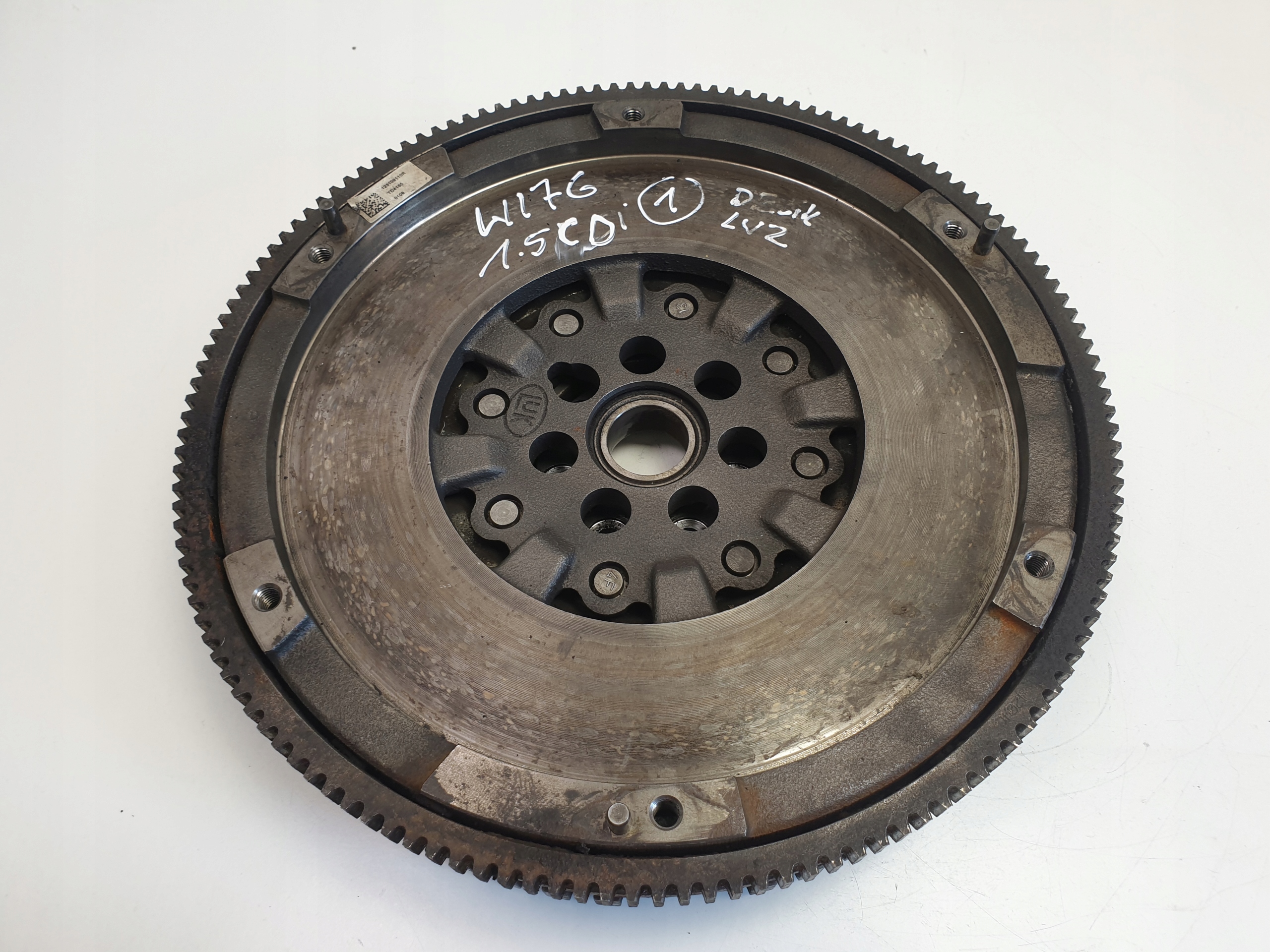 Mercedes W176 1.5 CDI ДВУХМАССОВОЕ колесо