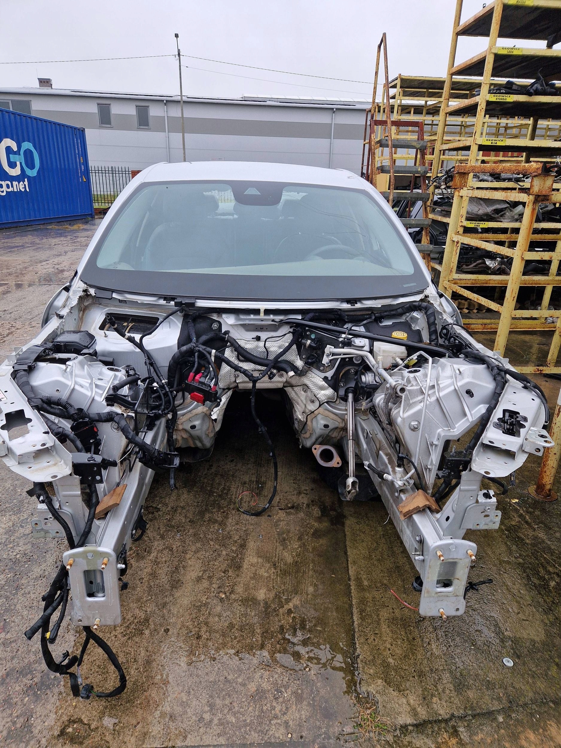 Alfa Romeo Giulia quarter front left 2019