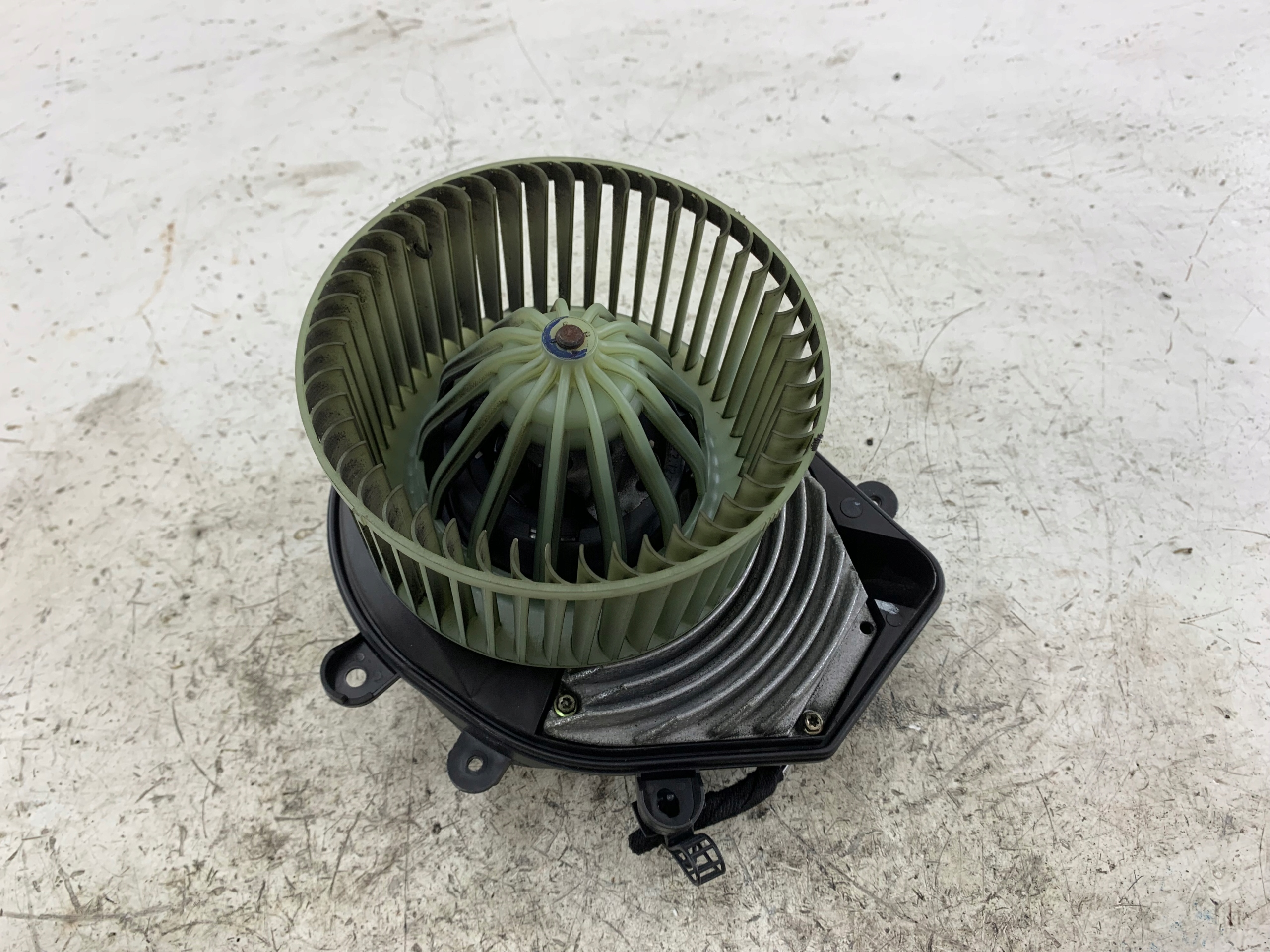 VW PASSAT B5 LIFT heating air conditioning devices 8D1820021 740221233F