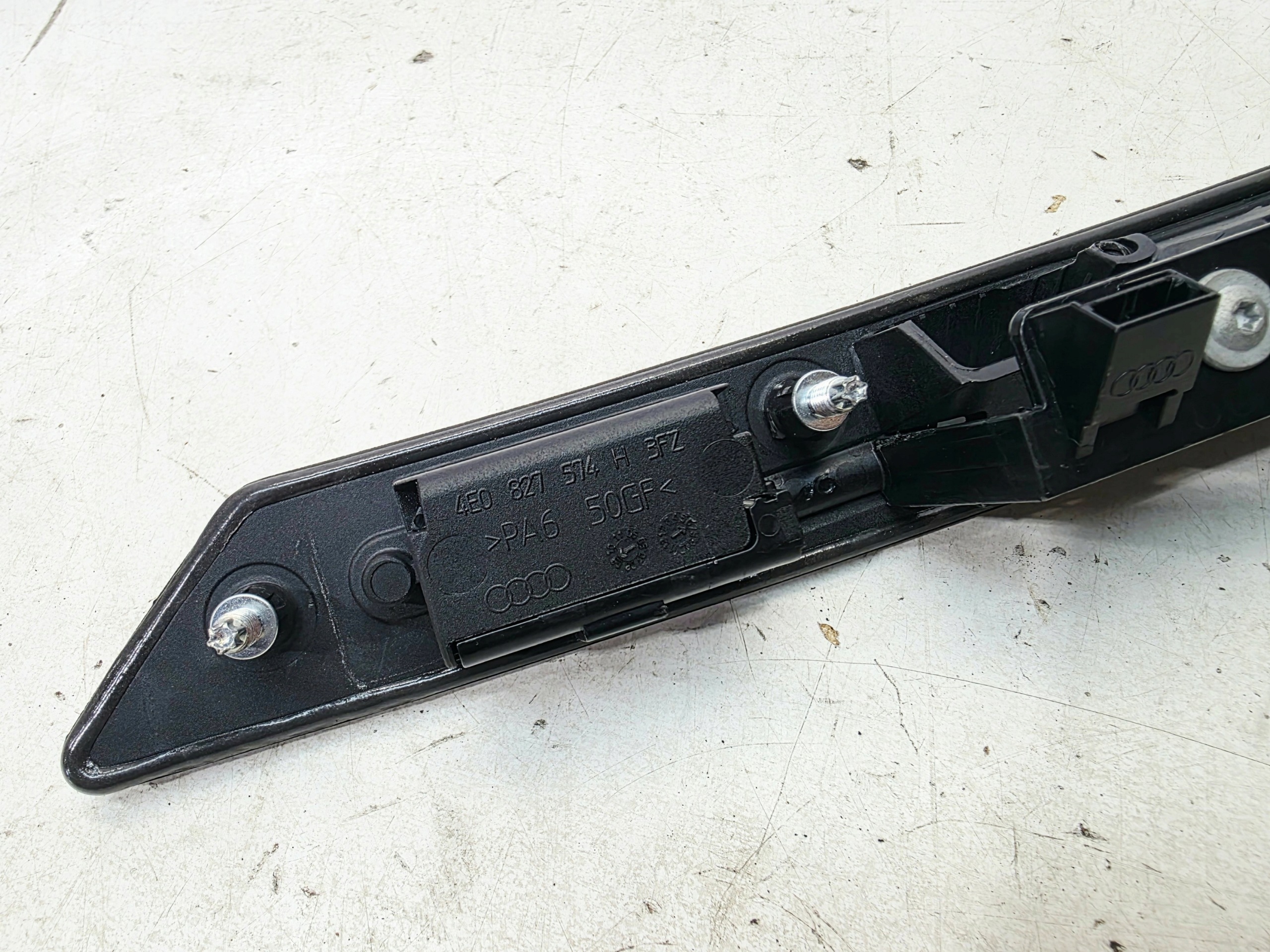 Couverture PODSWIETLENIE Panneau REJ. AUDI A8 D3 A5 8F 4E0827574H