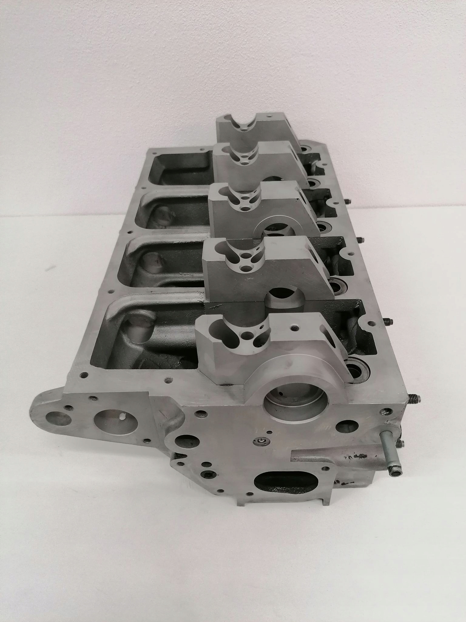 GŁOWICA AWX AVF AVB ATJ AJM ARL ASZ ATD AXR Producent części Audi OE