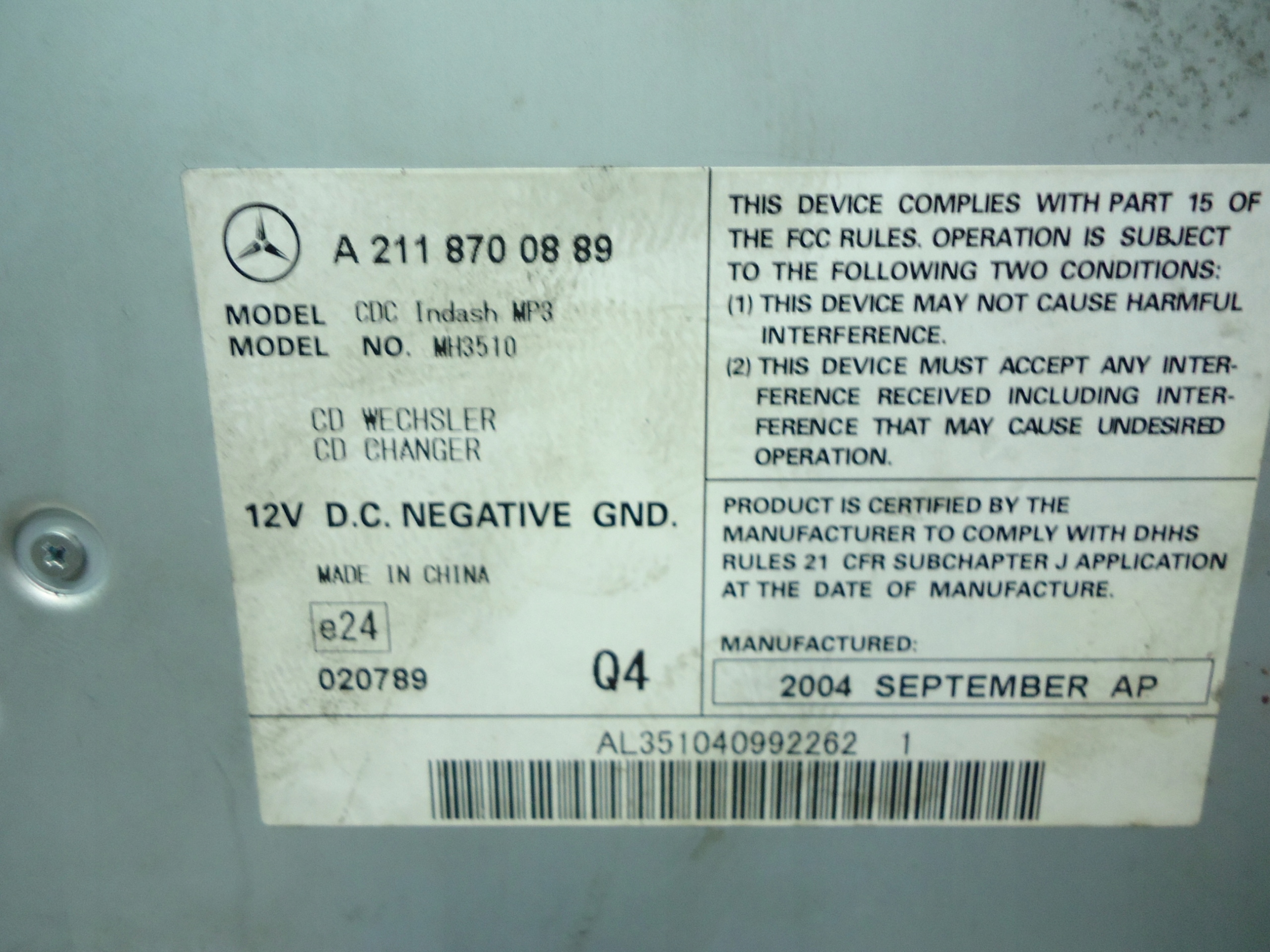 MERCEDES E W211 changer PLYT CD A2118700889