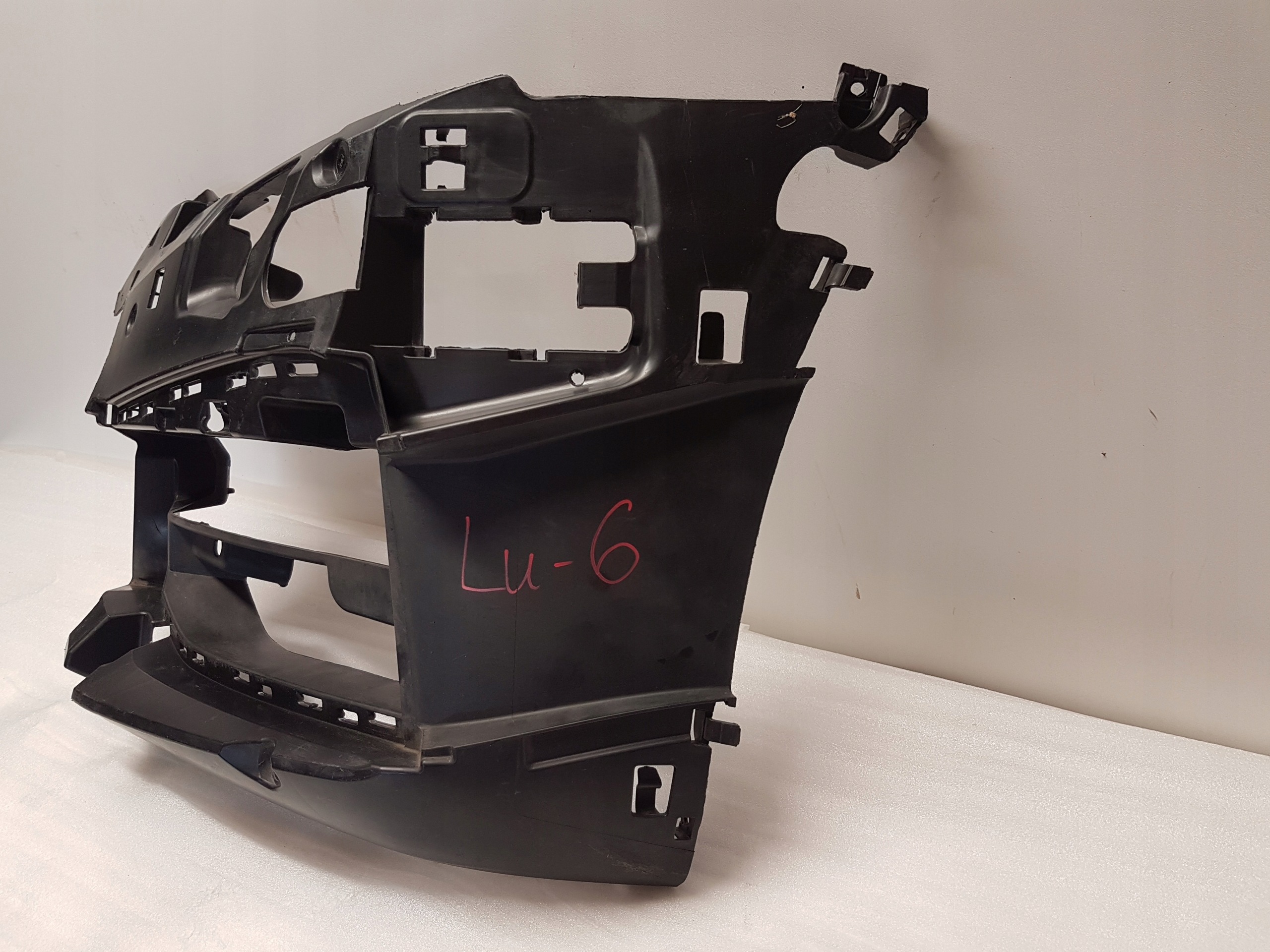 bumper bracket left front BMW 5 G30 G31 m-packet 8064967