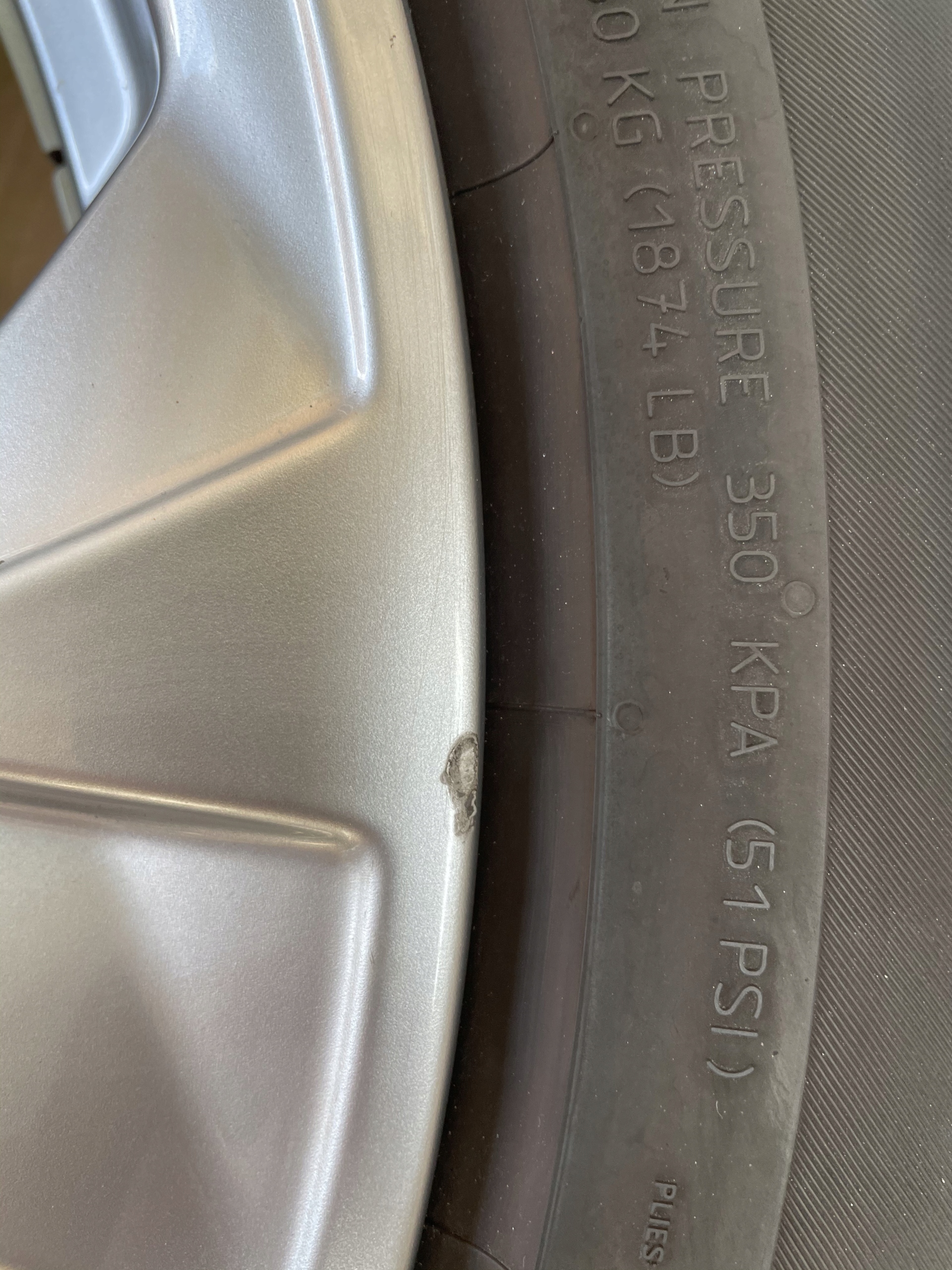 AUDI A7 4K wheels discs 245/45R19 CONTINENTAL