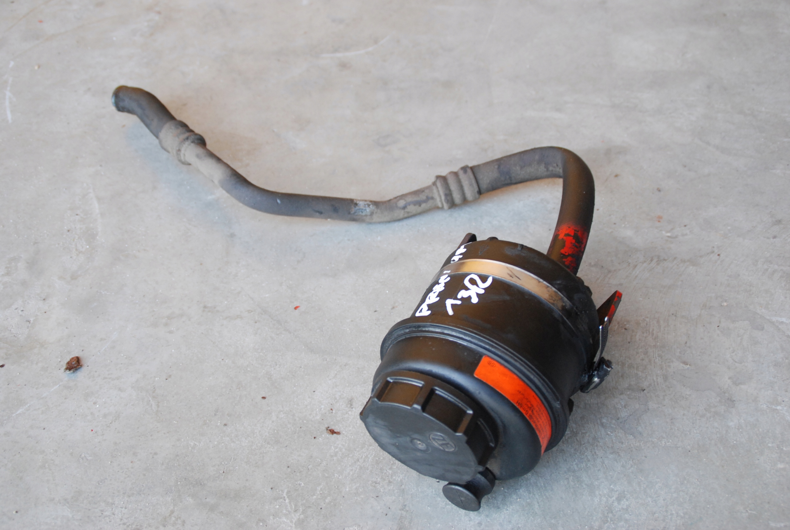 RENAULT PREMIUM DXI 460 БАЧОК ГИДРОУСИЛИТЕЛЯ