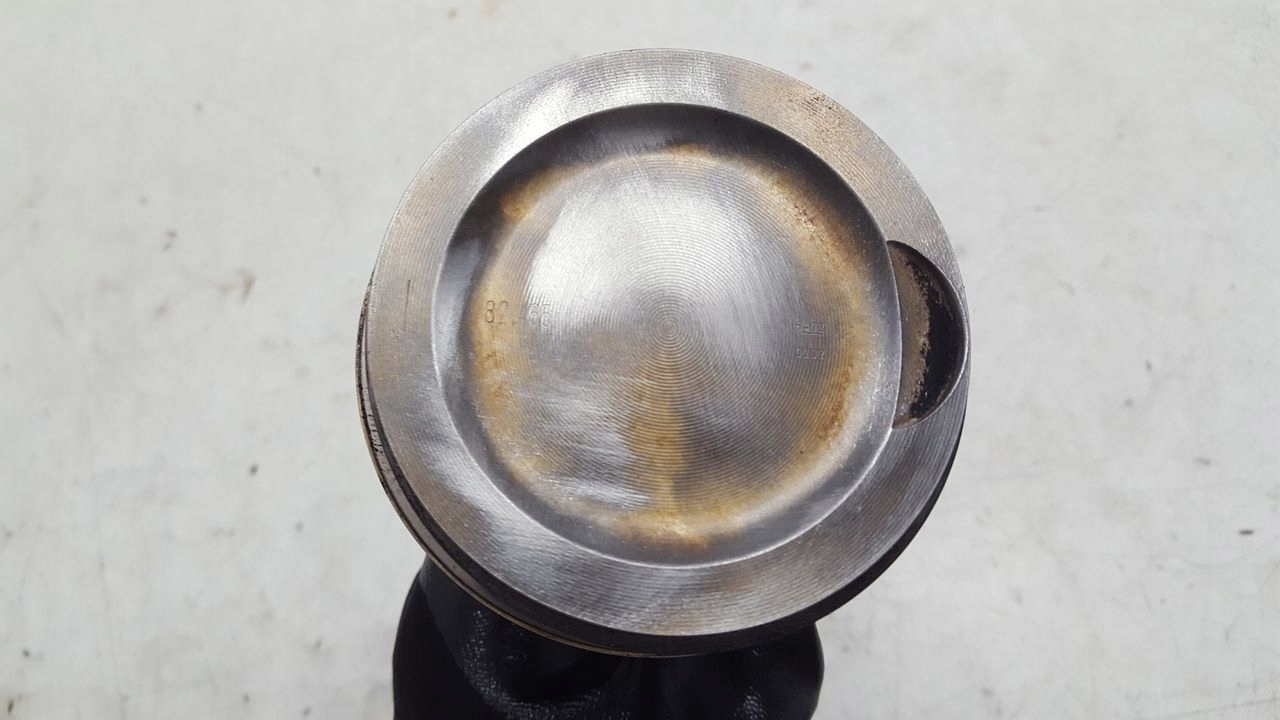 piston connecting rod Audi A4 B6 2,0