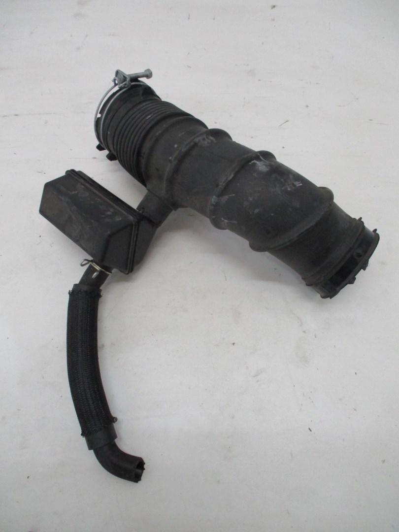 pipe TOYOTA RAV 4 17893-25070
