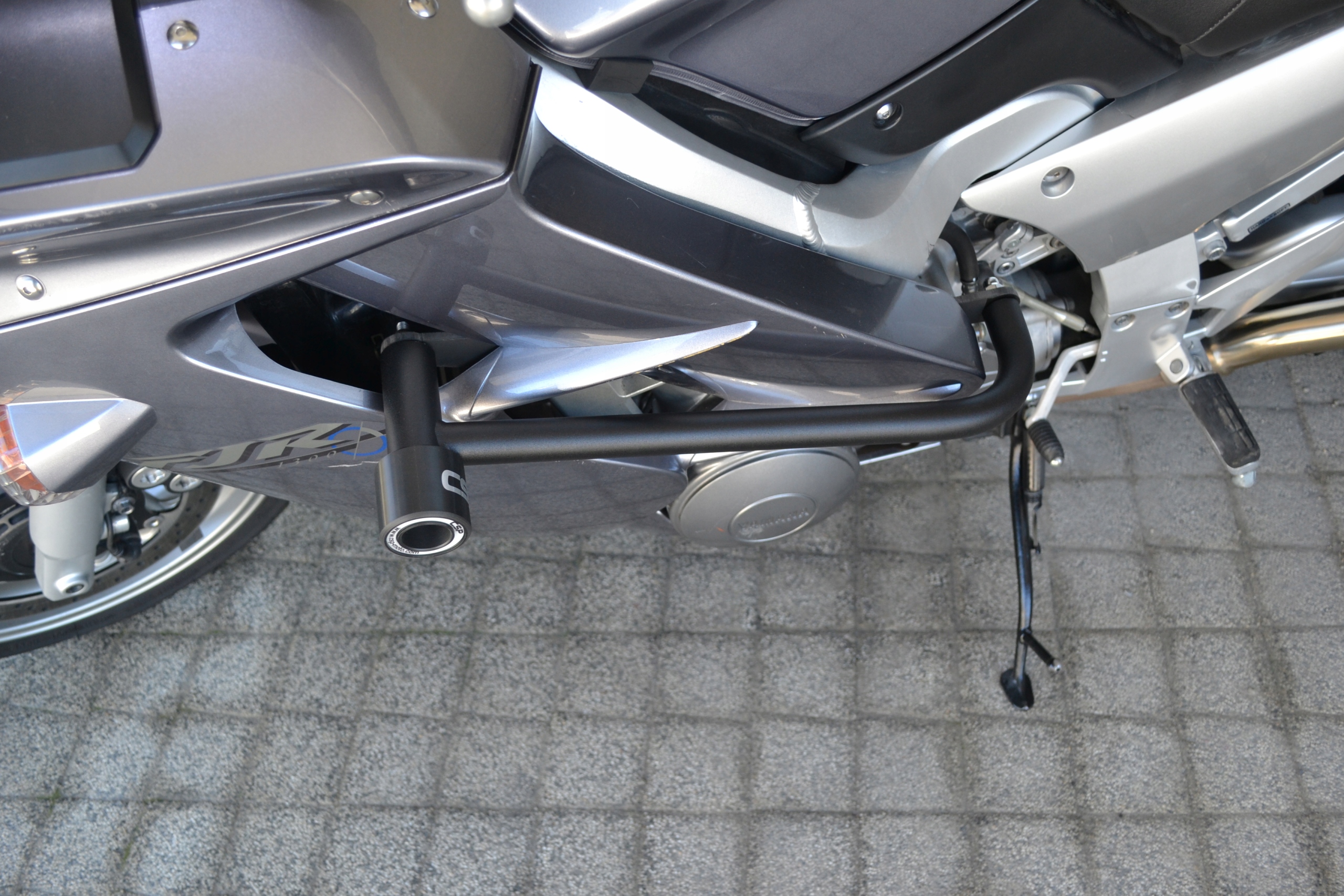 Yamaha FJR 1300 черный