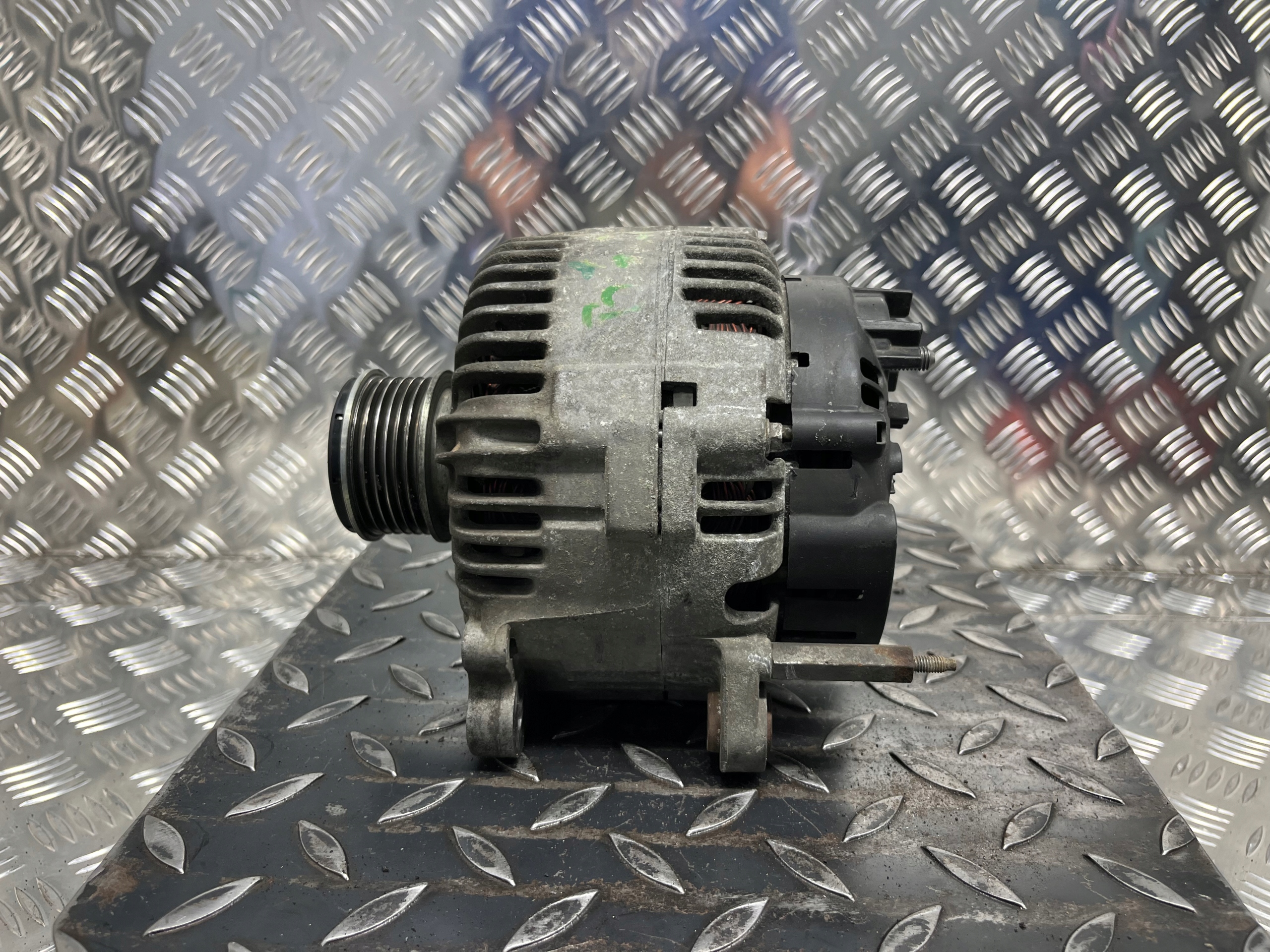 ALTERNATOR VOLKSWAGEN PASSAT B6 021903026L 180 A