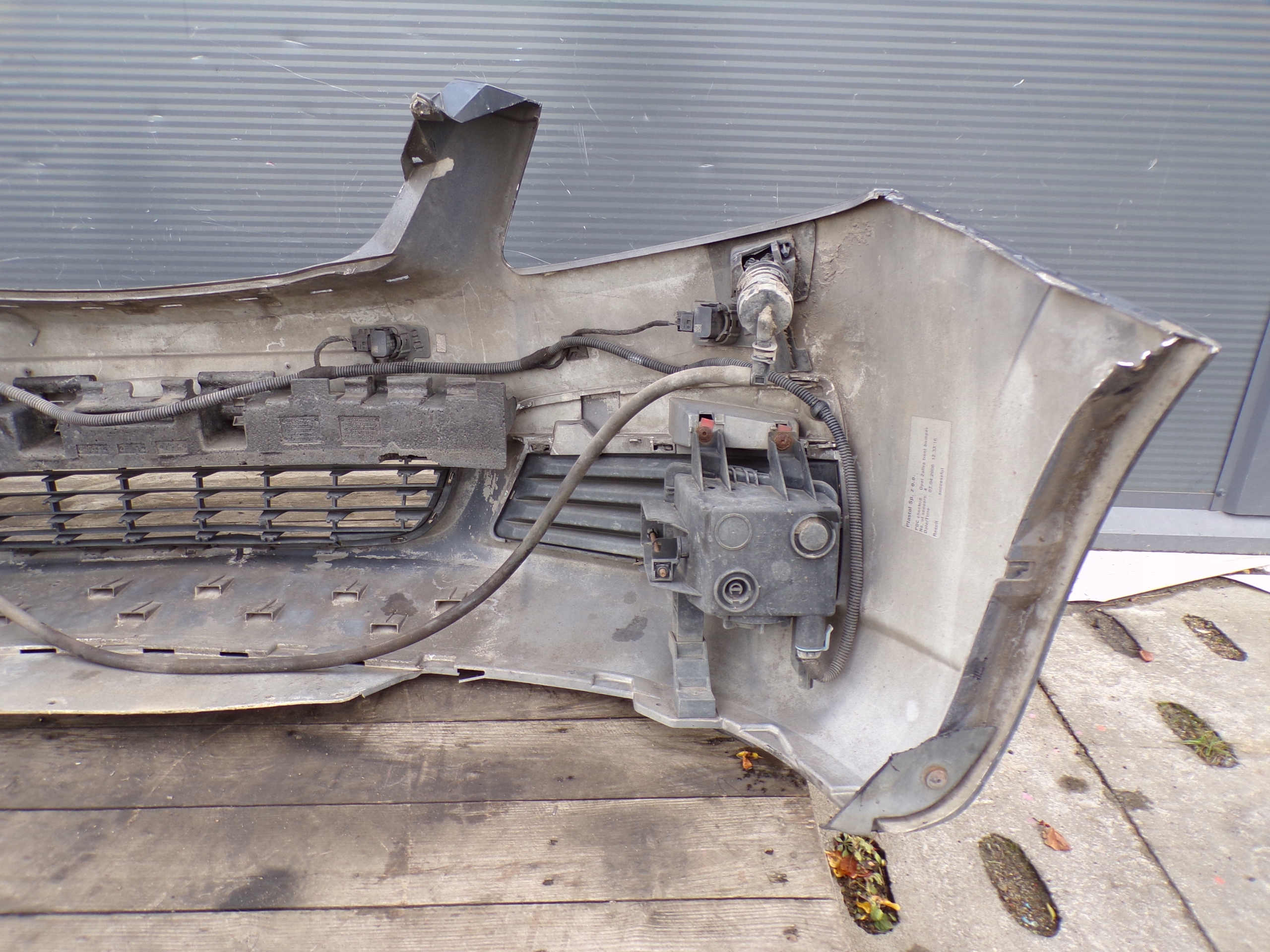front bumper front OPEL ZAFIRA B washers PDC colour Z168
