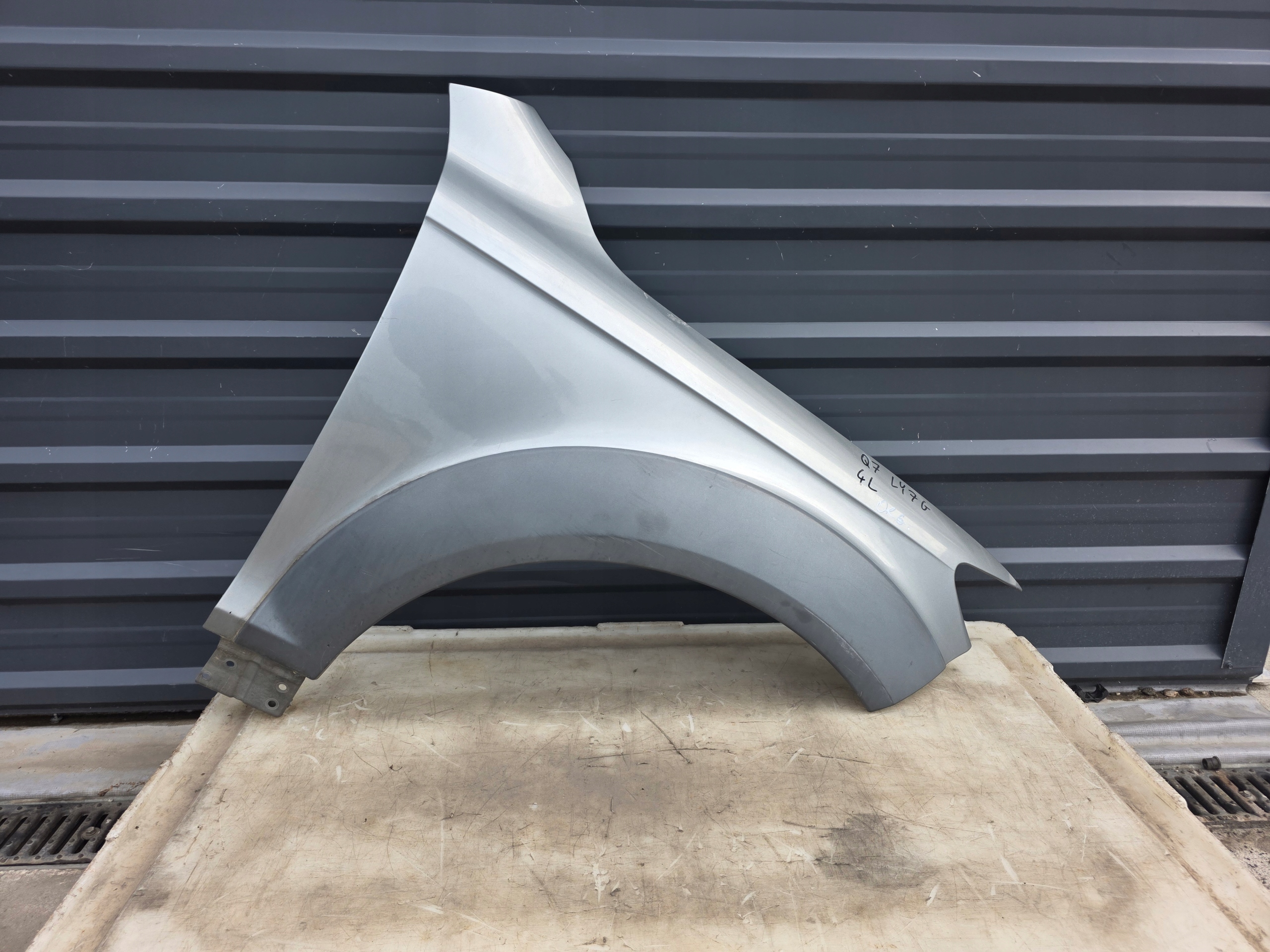 fender right front AUDI Q7 4L LY7G ALLROAD original !!!