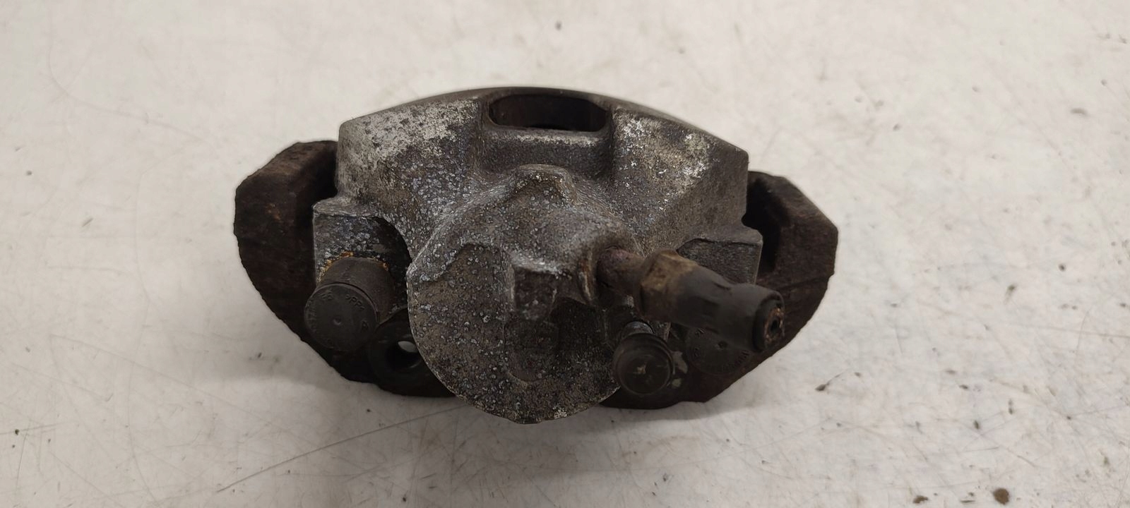 caliper front front right left Ford C-MAX 1,6 16V