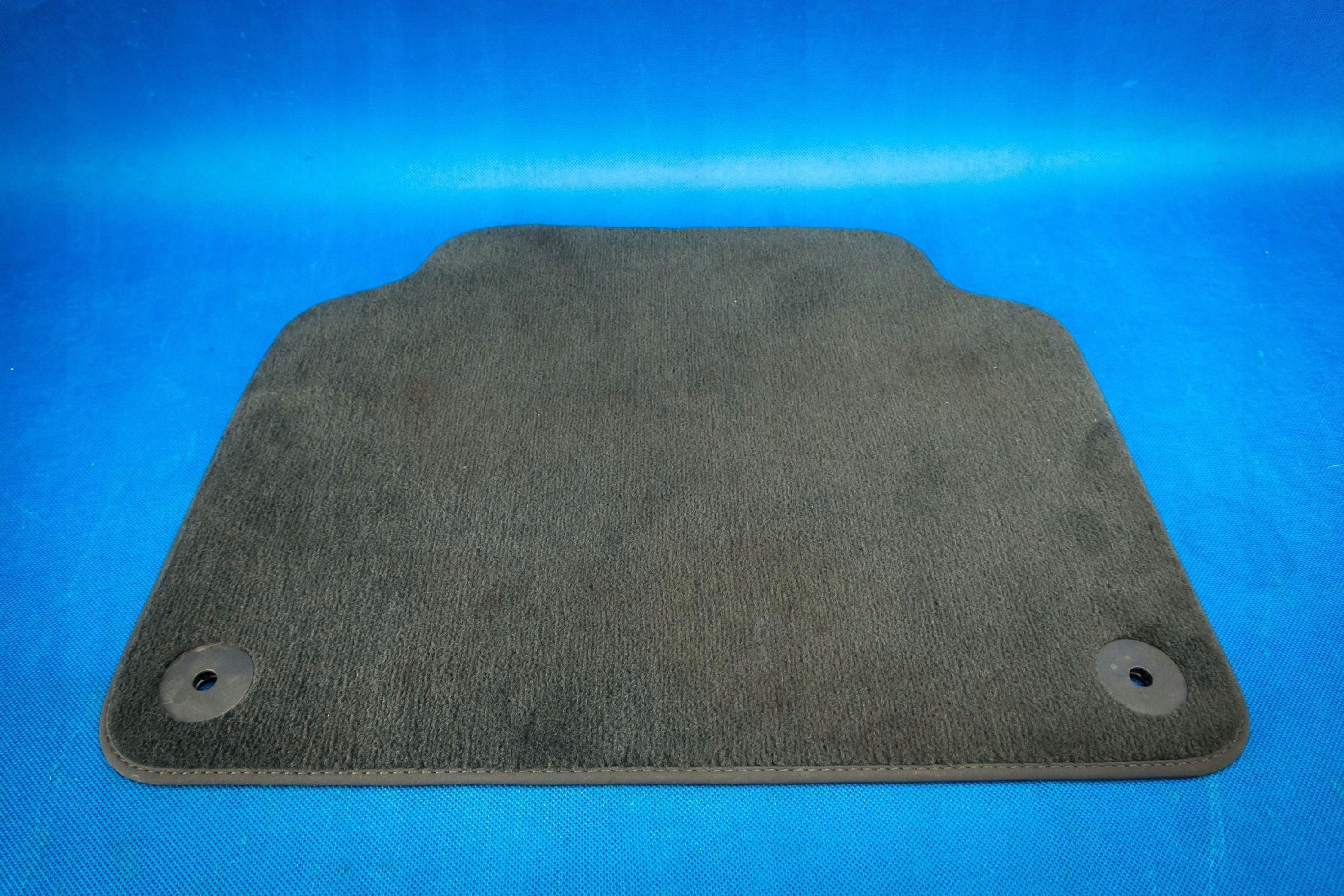 mat left rear part Audi A8 S8 4N 4N0863731B