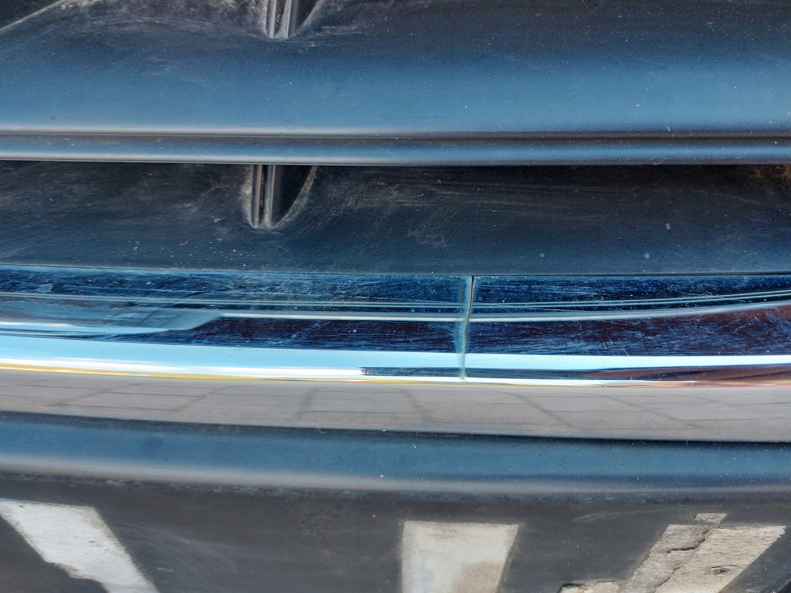nárazník předek VW PASSAT B6 JASNO modrý