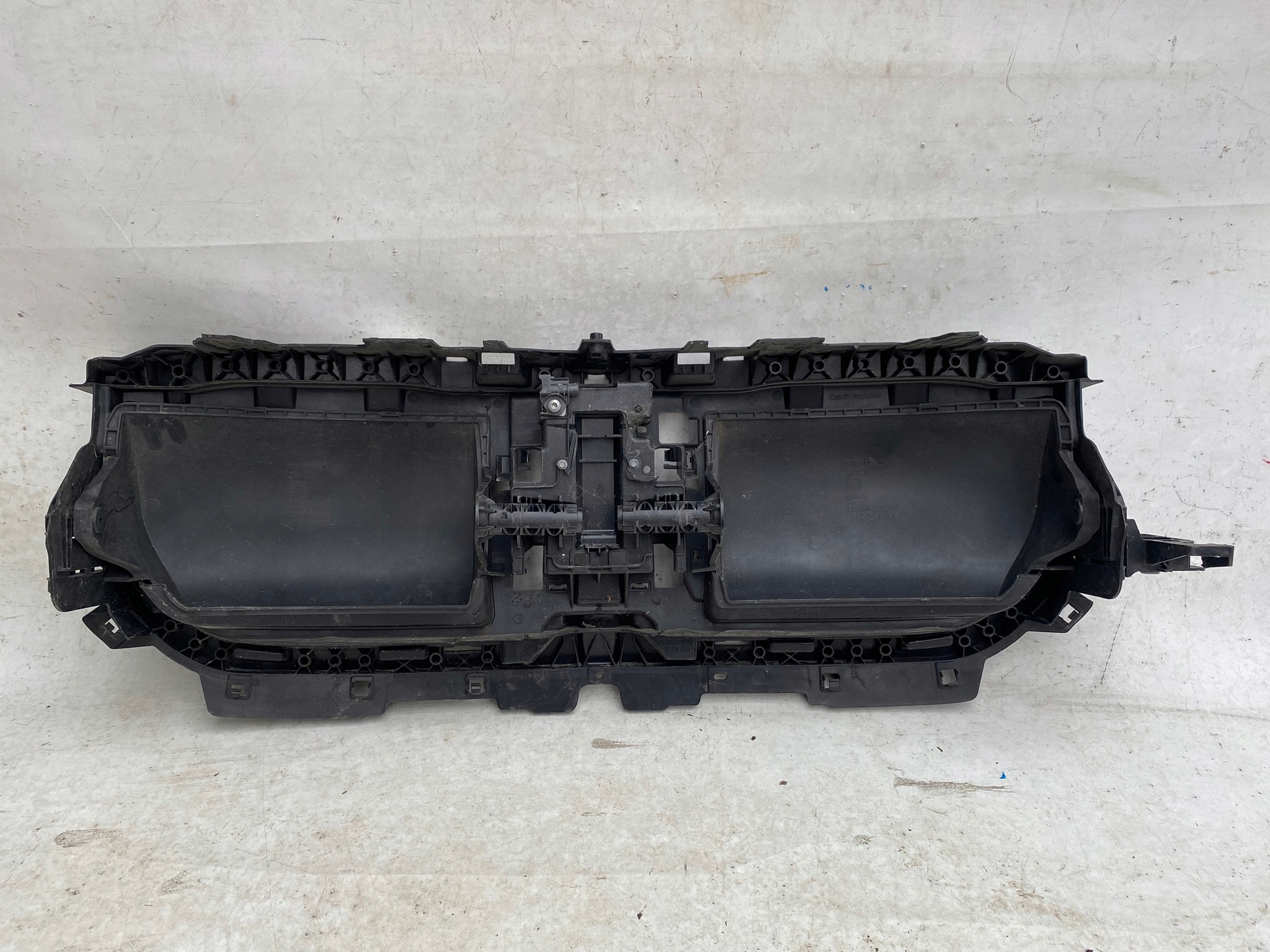 BMW X1 U11 luftansaugkanal luftführung 5A112F8-16