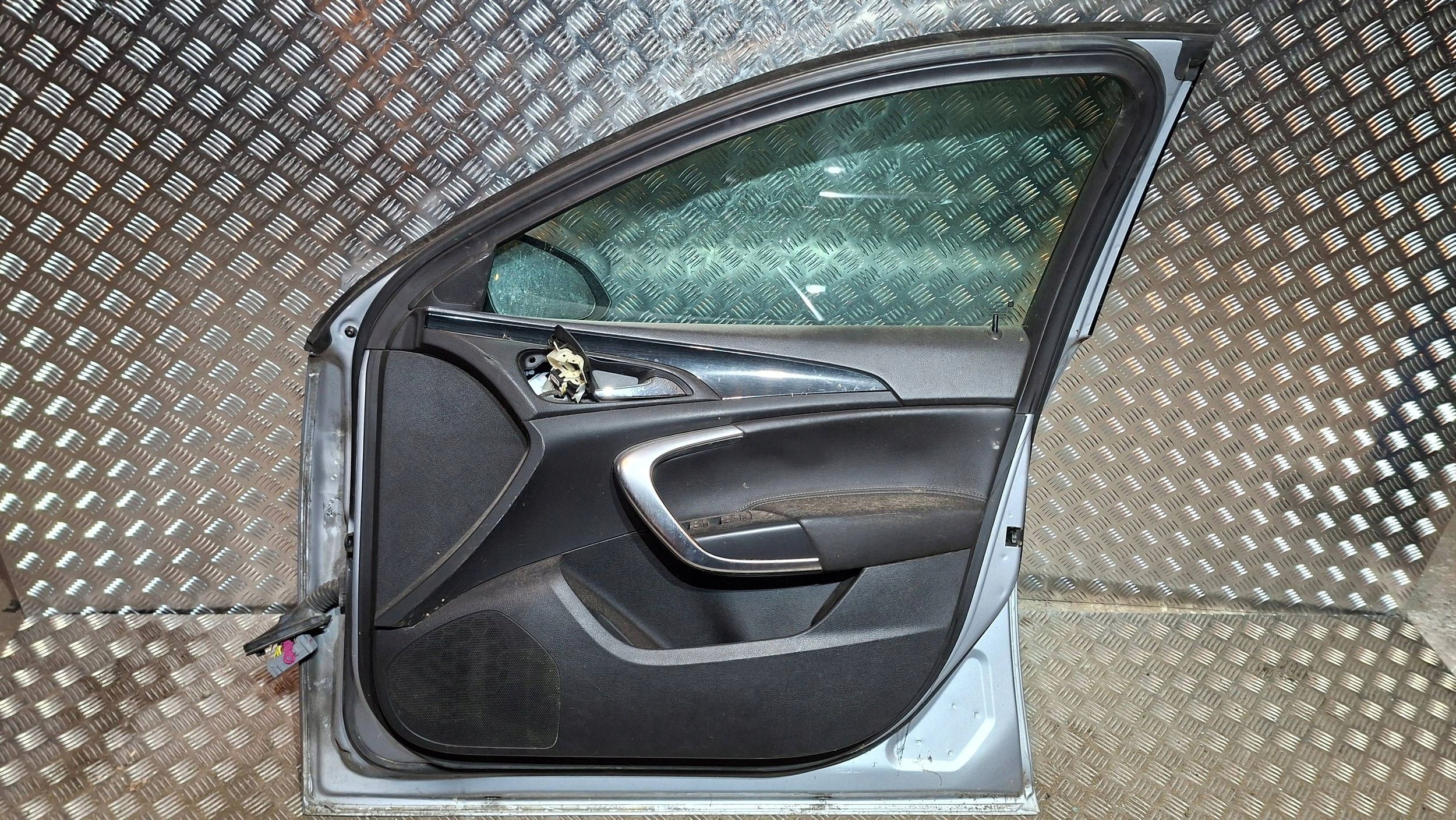 door right front OPEL INSIGNIA A 2008