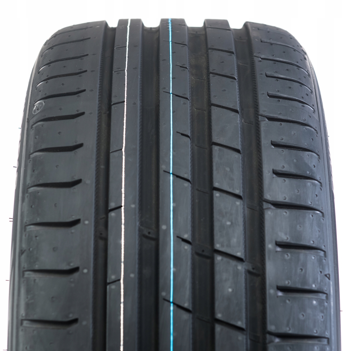 1x Pneumatika 235/60R18 Nokian Tyres Powerproof 1