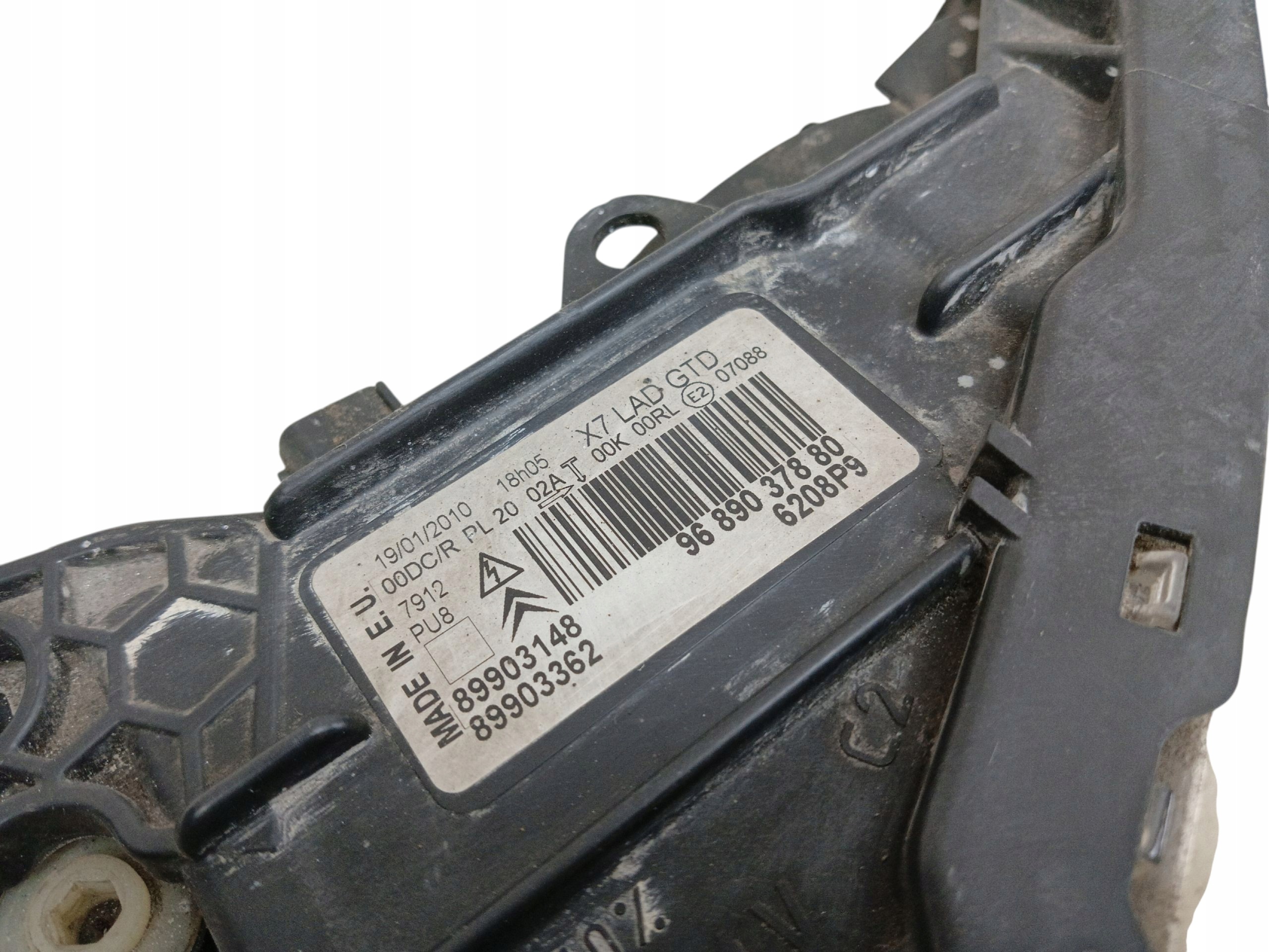 light REFLEKTOR left front XENON CITROEN C5 III X7 (08-10) 9689037880