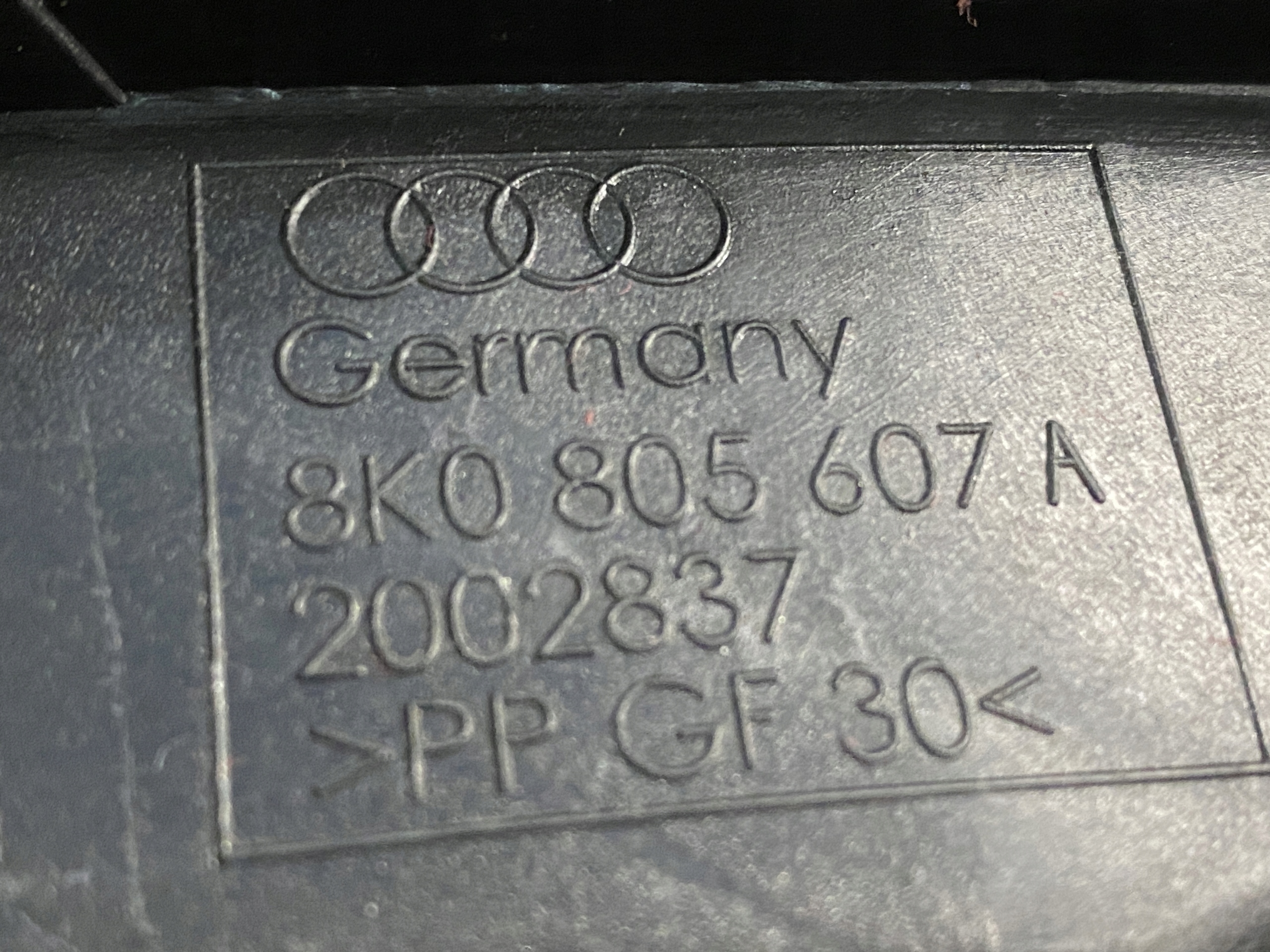 AUDI A4 8K B8 holder support lights left 8K0805607A