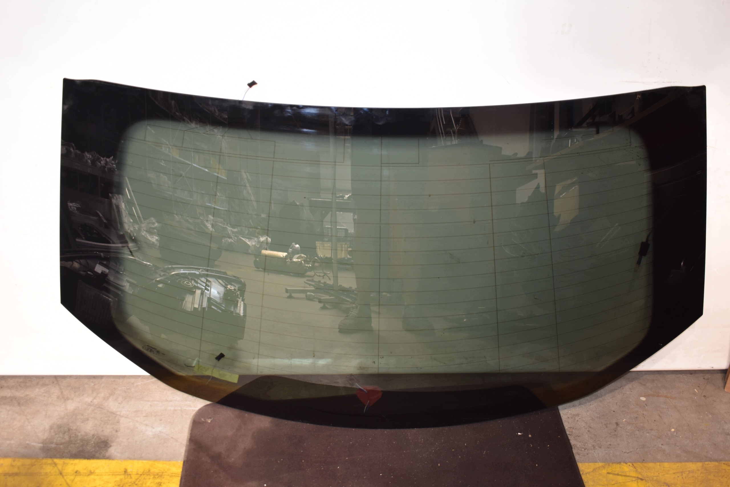 IDEALNA window rear part rear bonnet boot AS3 19R. LAMBORGHINI URUS 1