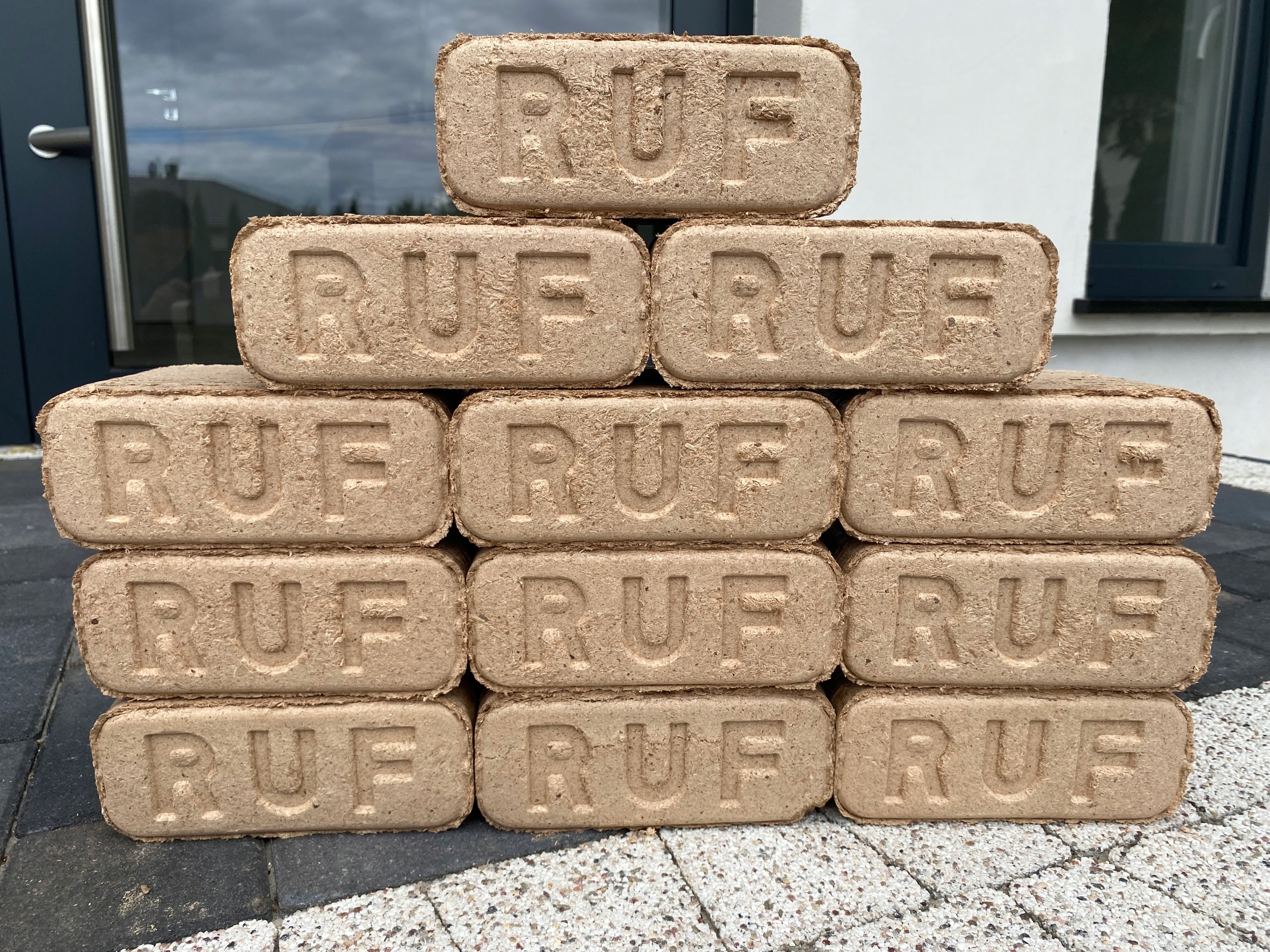 BRYKIET DO KOMINKA RUF - bukowy Typ produktu brykiet