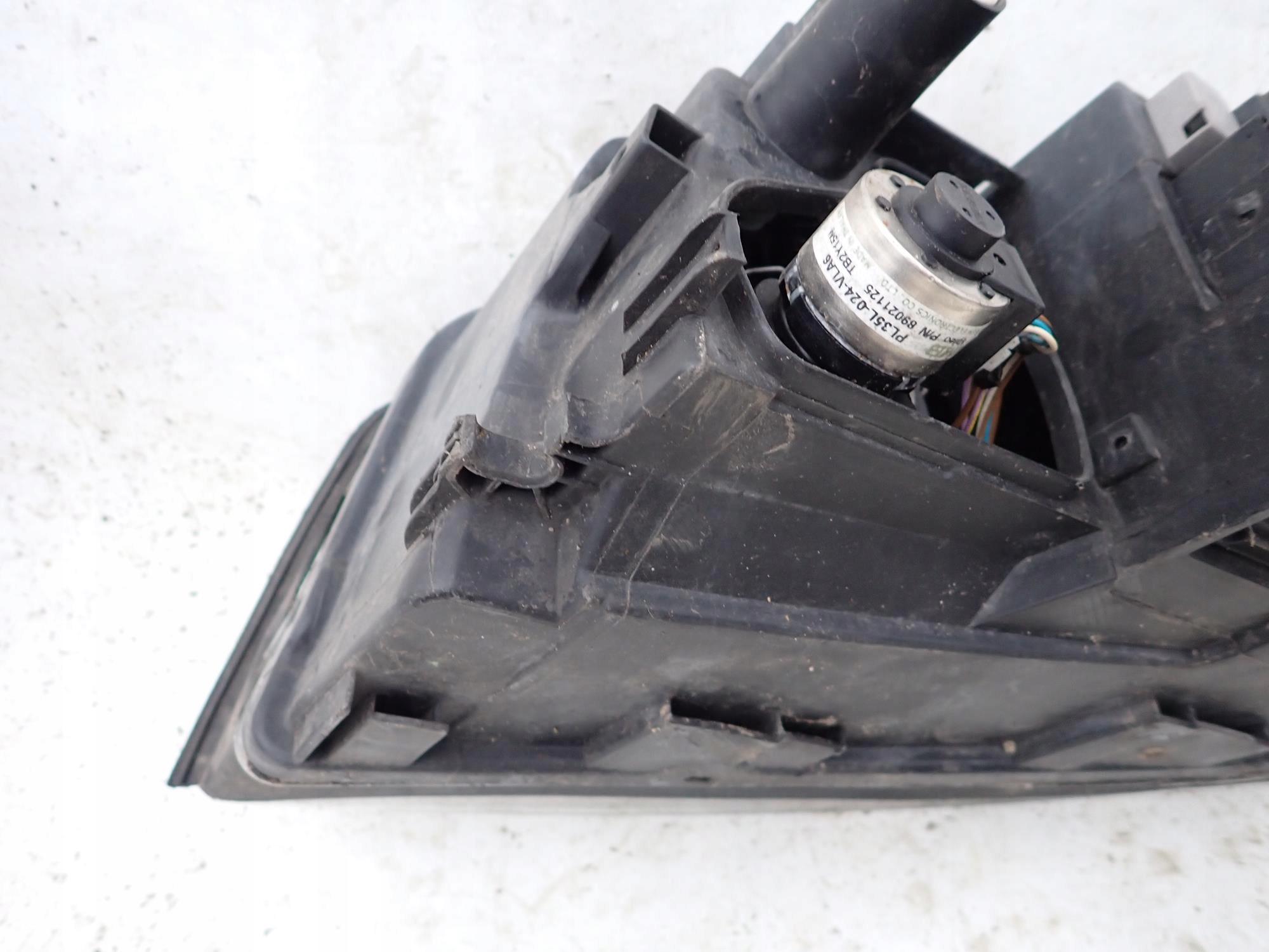 AUDI A4 B6 MALYSZ 00-04 light front right KSENON