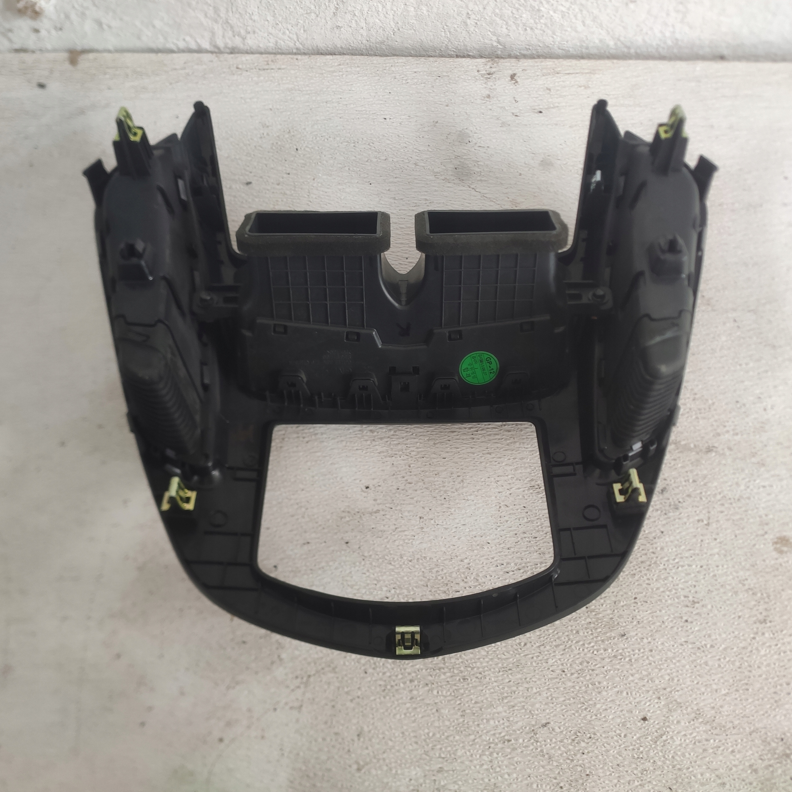 CHEVROLET TRAX 2013 okvir PANEL RADIA KRATKI rešetka ventilacije
