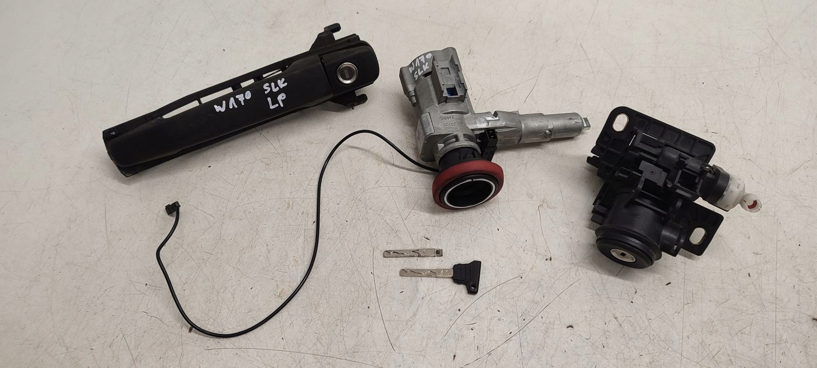 ignition lock cylinder key handle Mercedes W170 R170 SLK 2,3